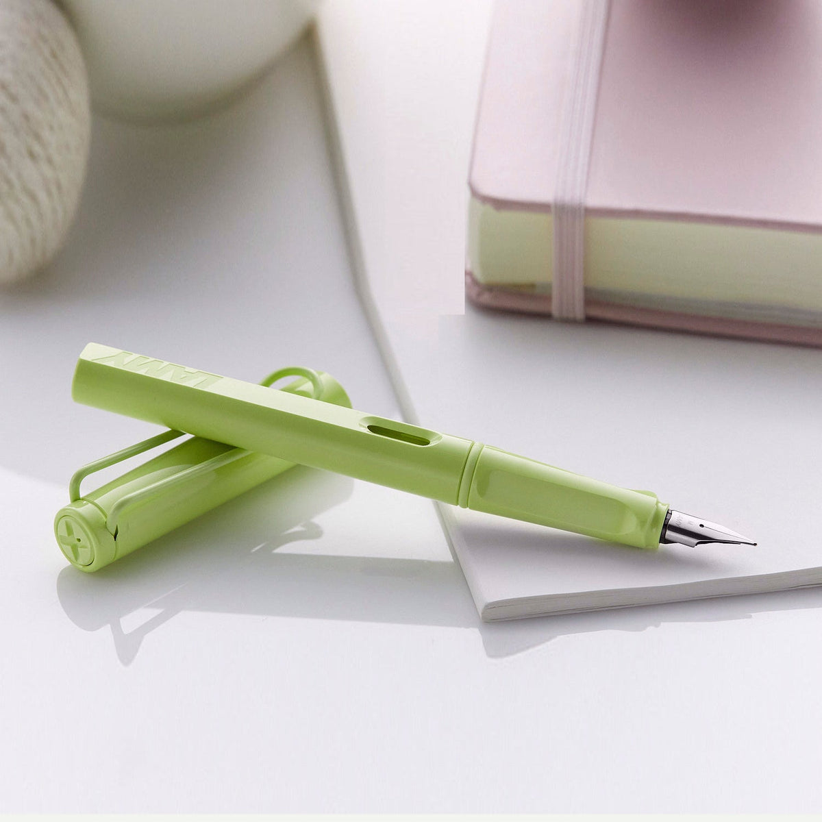 Lamy 0D0 Safari Spring Green Fountain Pen - Main Image