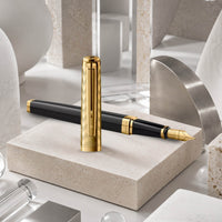 Opera Deluxe Black