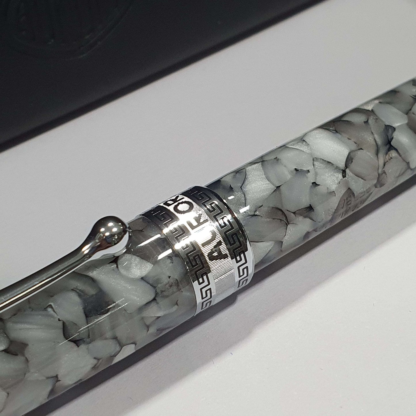 Aurora Optima Black Pearl 14K Gold CT Fountain Pen 996-CG