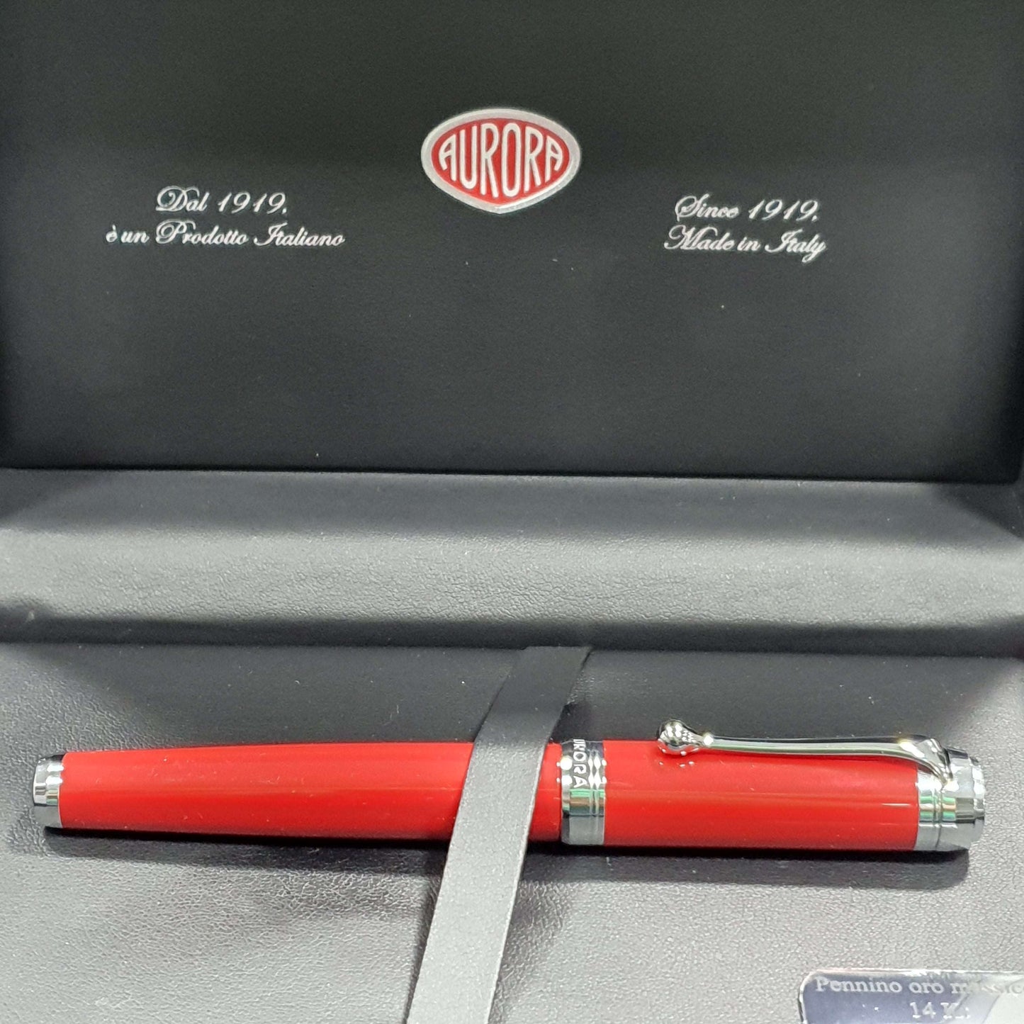Aurora Talentum Red 14K Gold CT Fountain Pen D11-R