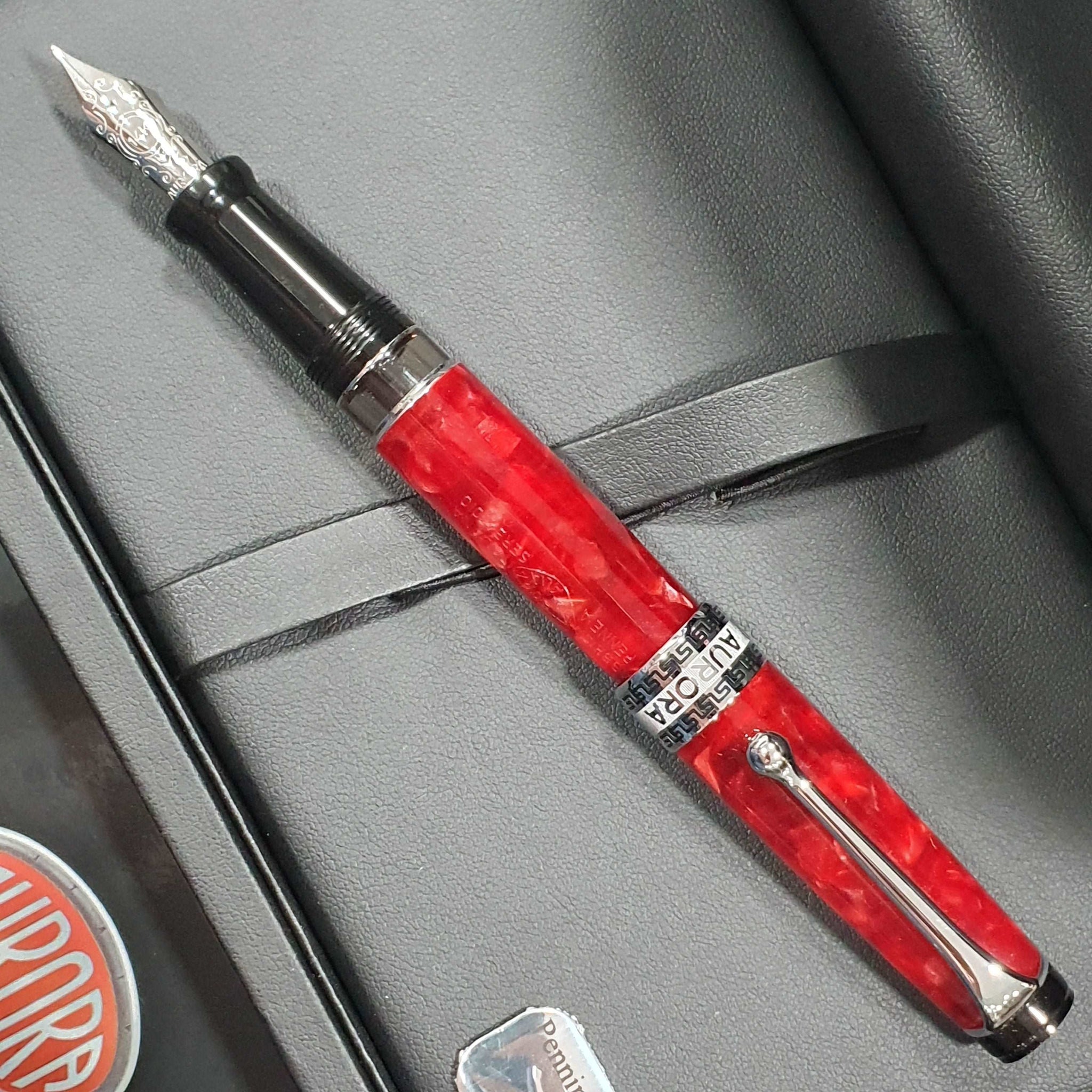 Aurora Optima Red 14K Gold CT Fountain Pen 996-CR