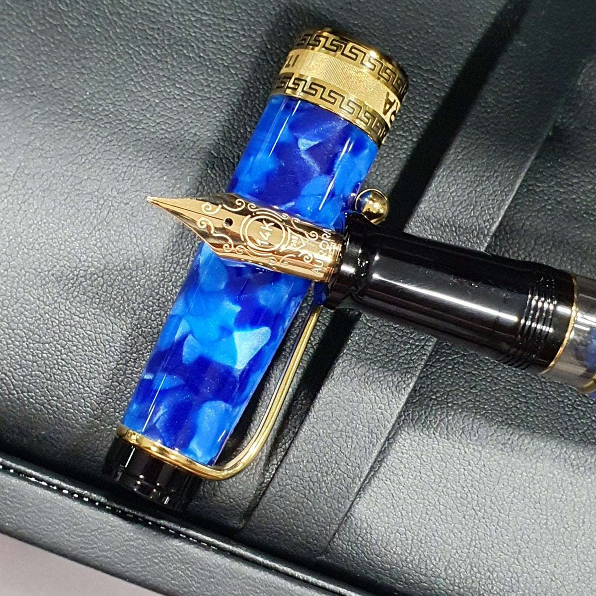 Aurora Optima Cobalt Blue 14K Gold GT Fountain Pen