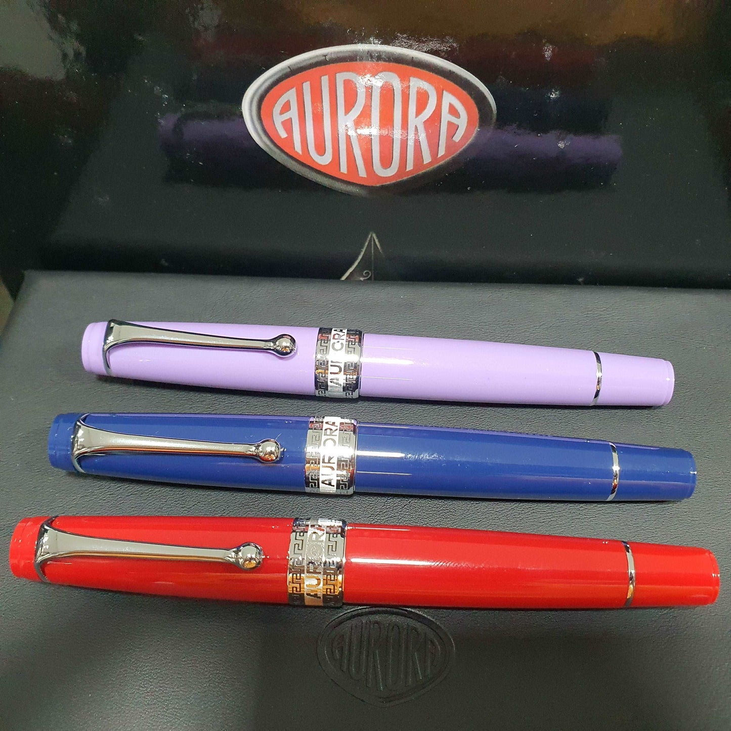 Aurora Optima Flex Red Fountain Pen 997-RO (Limited Edition)
