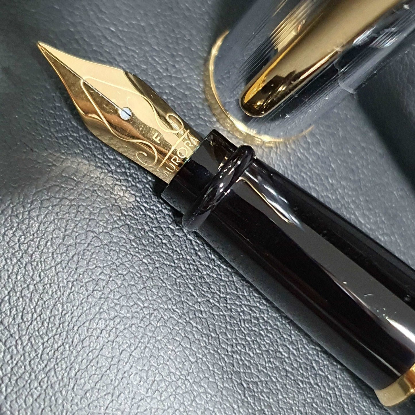 Aurora Style Guilloche Chrome/Black GT Fountain Pen E14-C