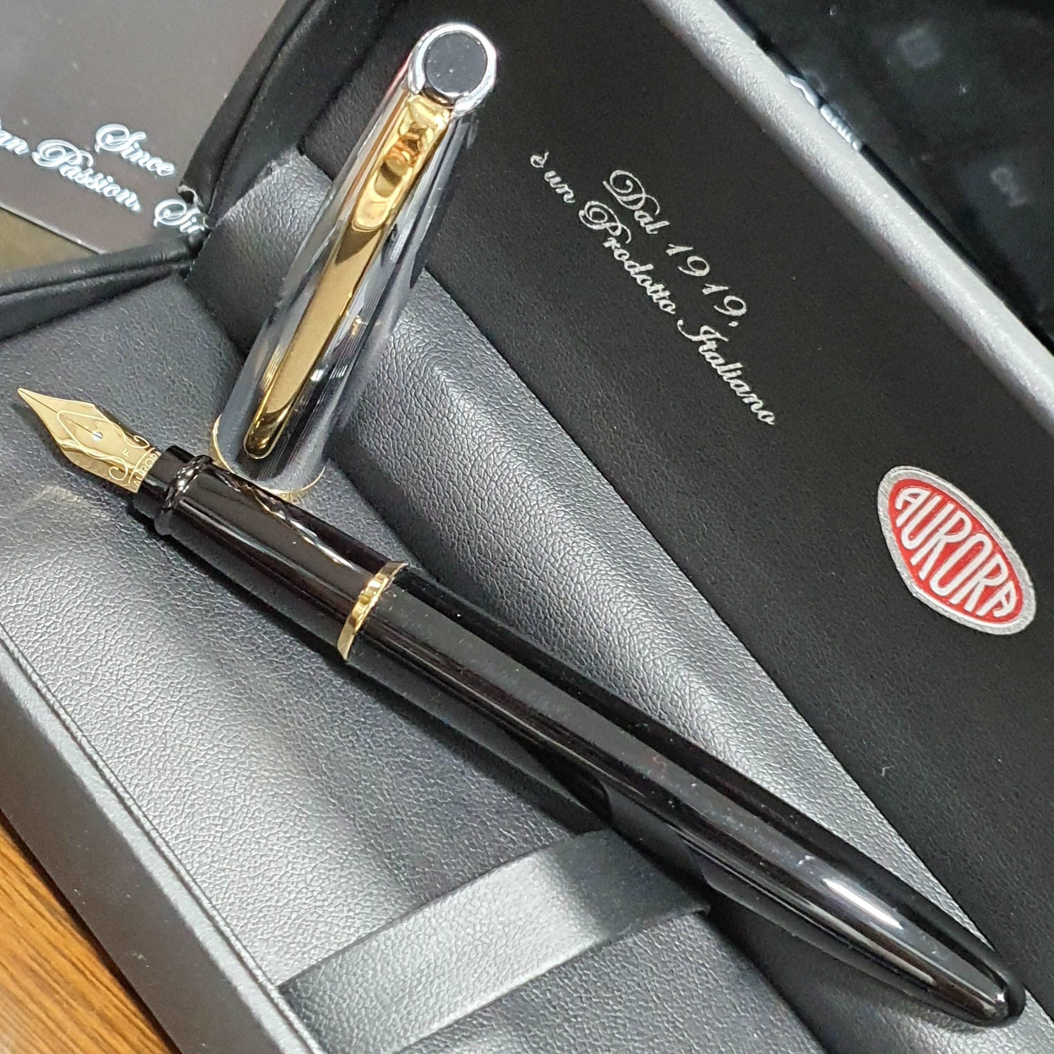 Aurora Style Guilloche Chrome/Black GT Fountain Pen E14-C