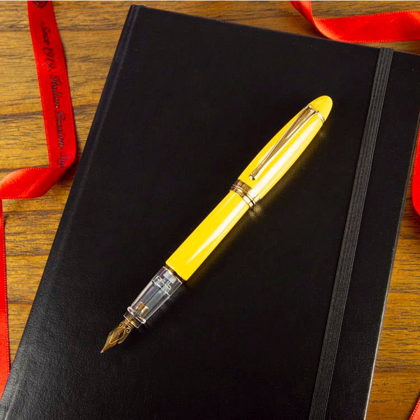 Aurora Ipsilon Demo Yellow GT Fountain Pen