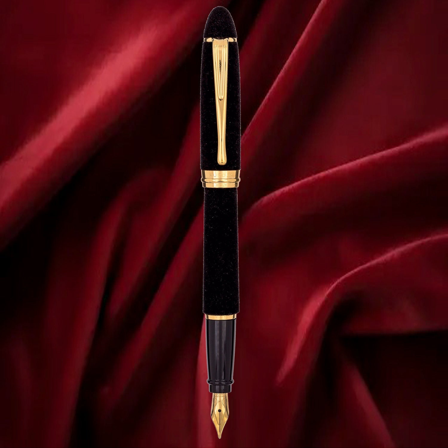 Aurora Ipsilon Velvet Black GT Fountain Pen