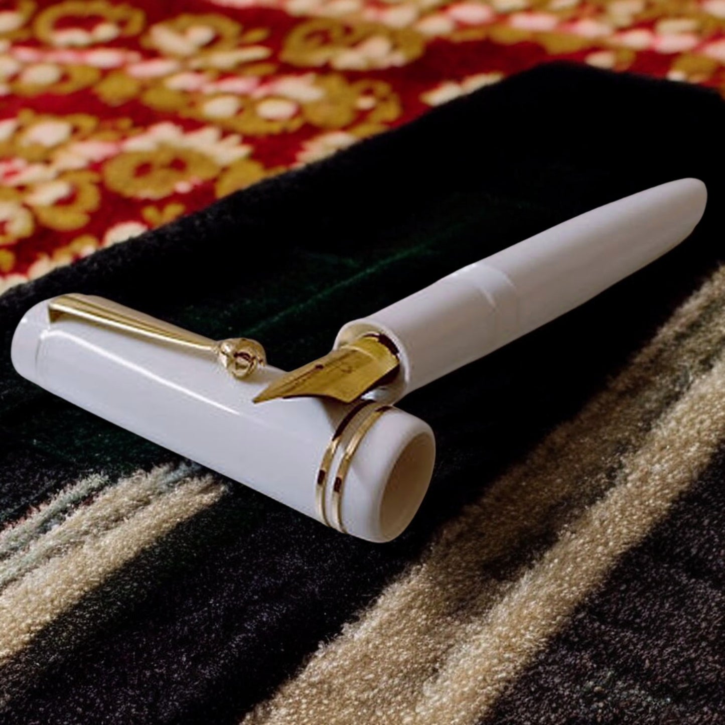 Click Aristocrat White GT Fountain Pen CLK1200W