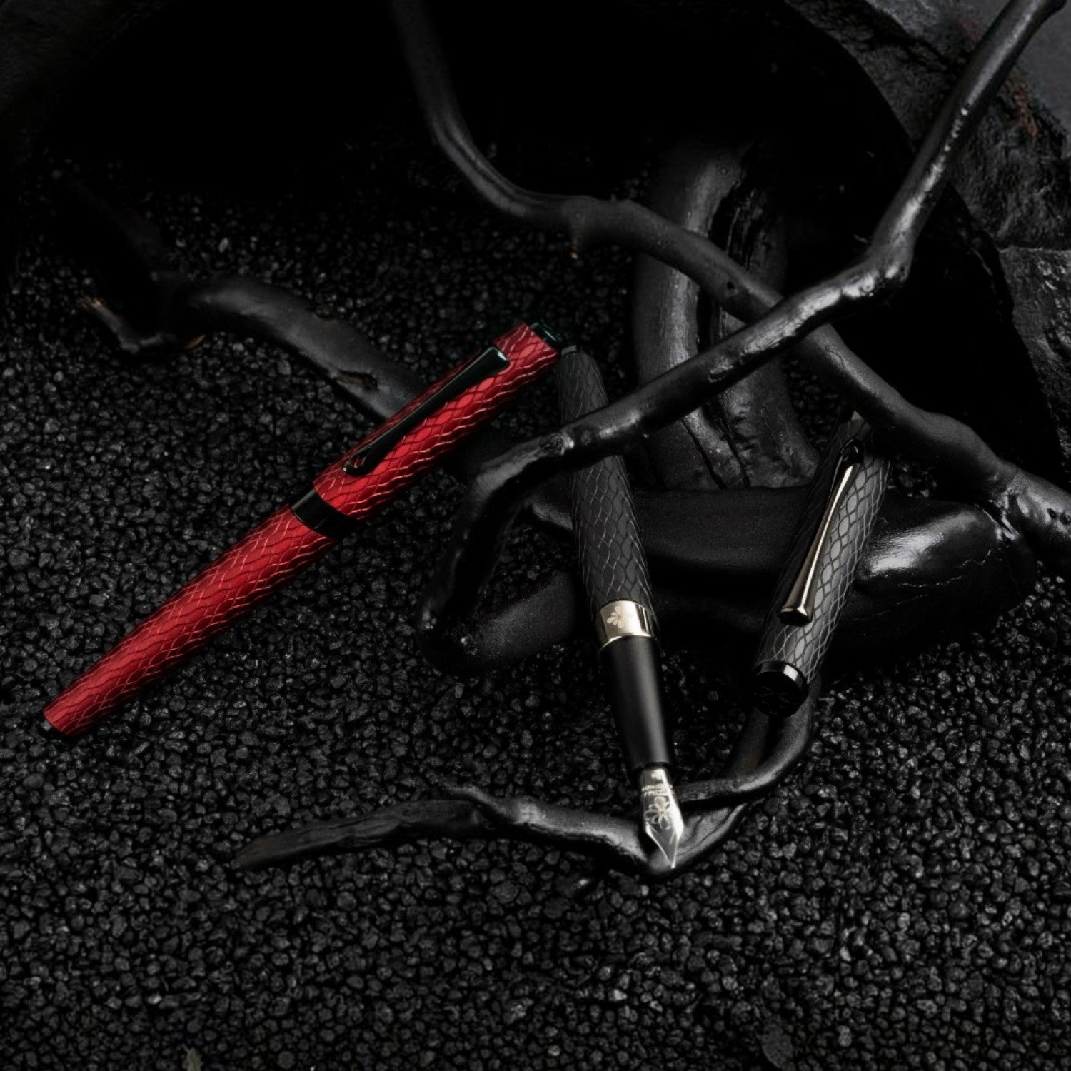 Diplomat Cobra Burgundy Guilloche PVD Fountain Pen