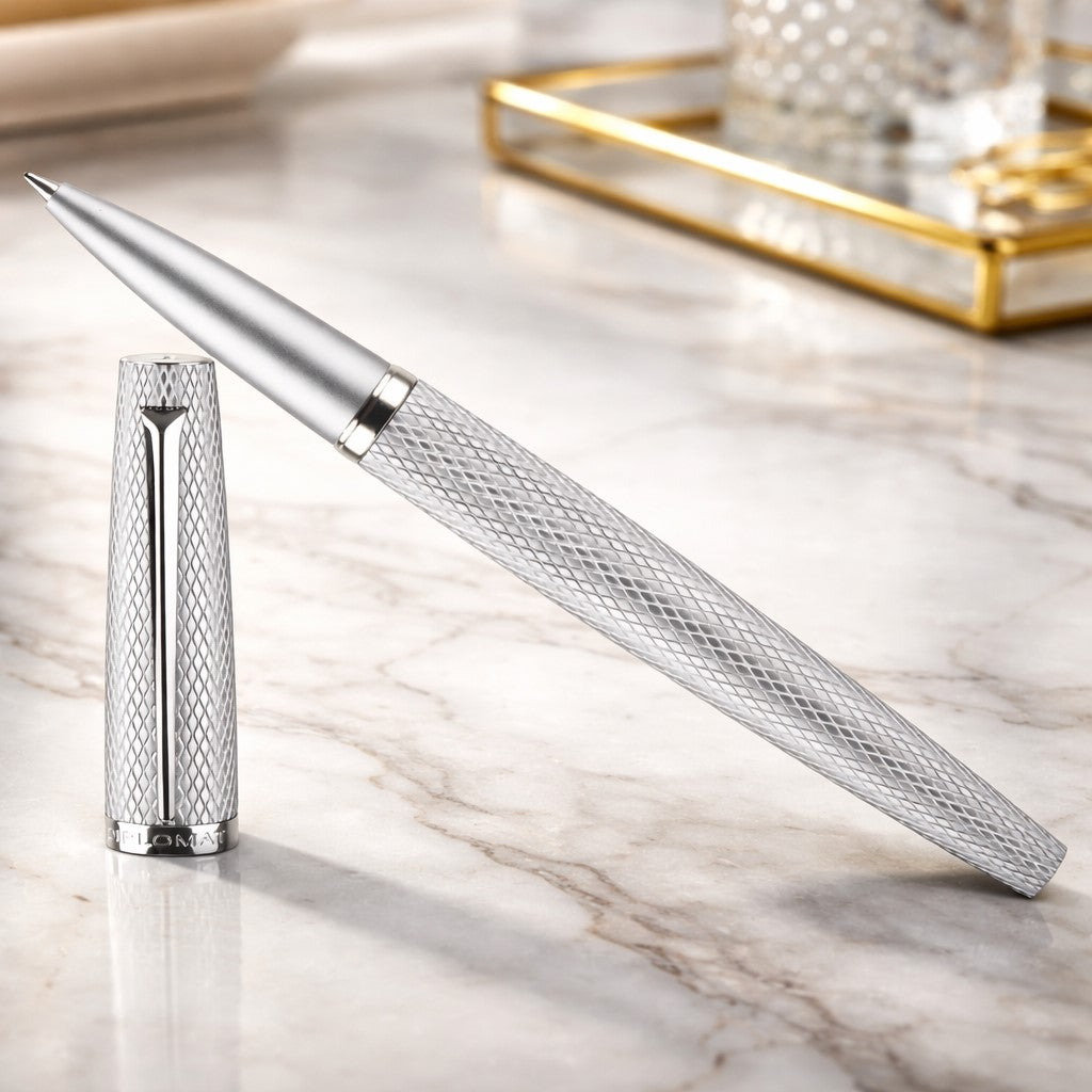 Diplomat Viper Silver Guilloche CT Roller Ball Pen D41305030