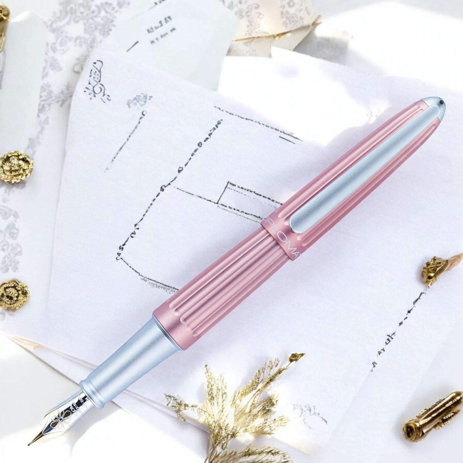 Diplomat Aero Antique Rose 14K Gold Fountain Pen