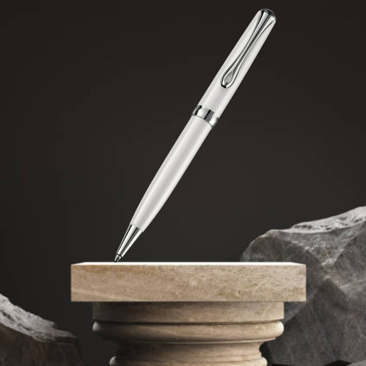 Diplomat Excellence A2 Pearl White easyFLOW Ball Pen D40210040