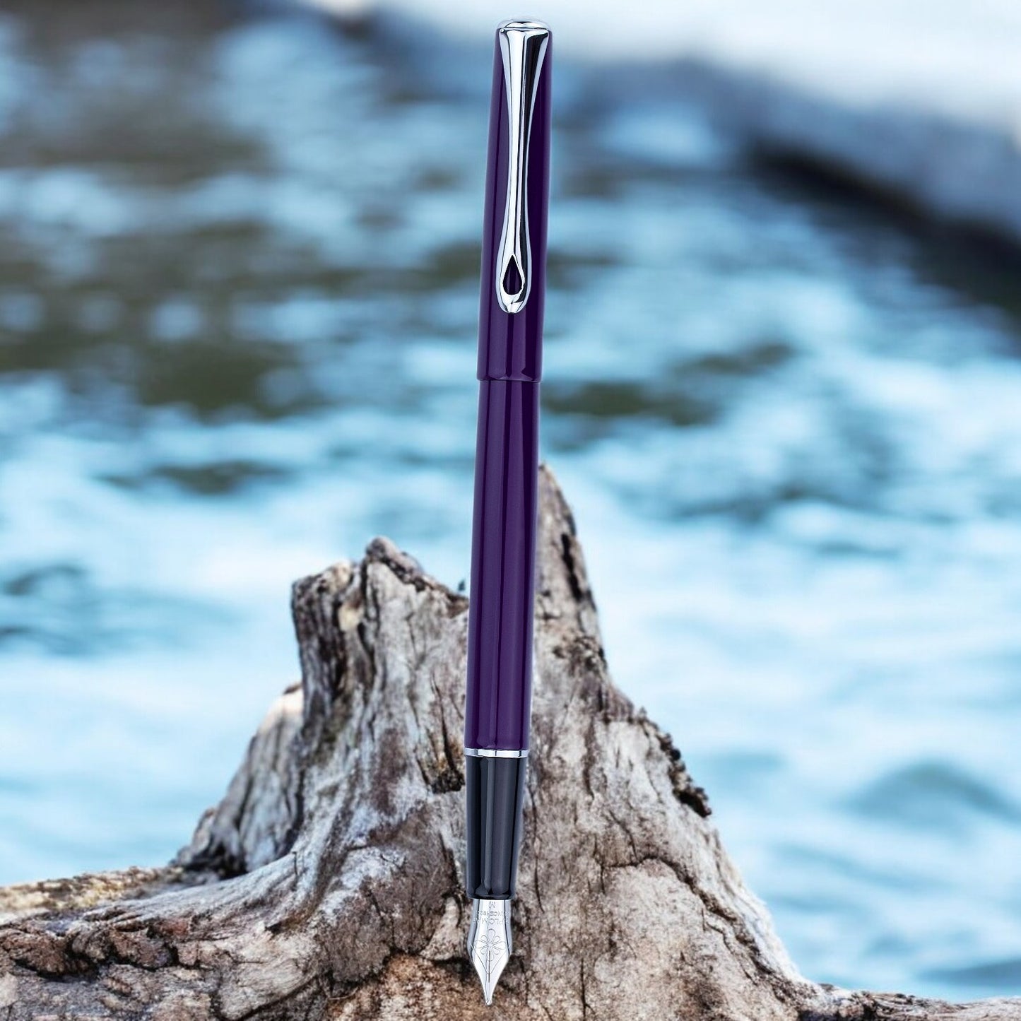 Diplomat Traveller Deep Purple Fountain Pen