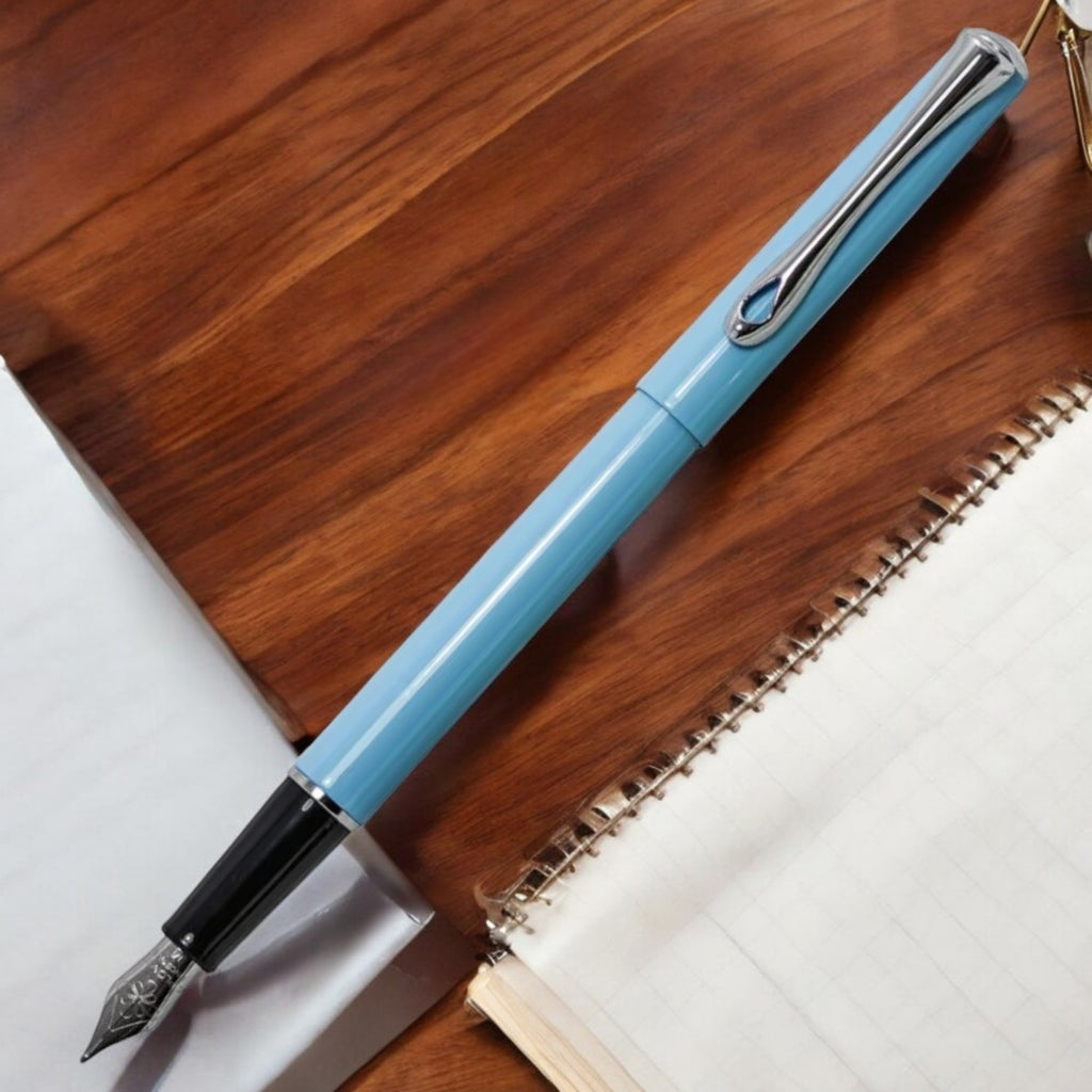 Diplomat Traveller Lumi Light Blue Fountain Pen