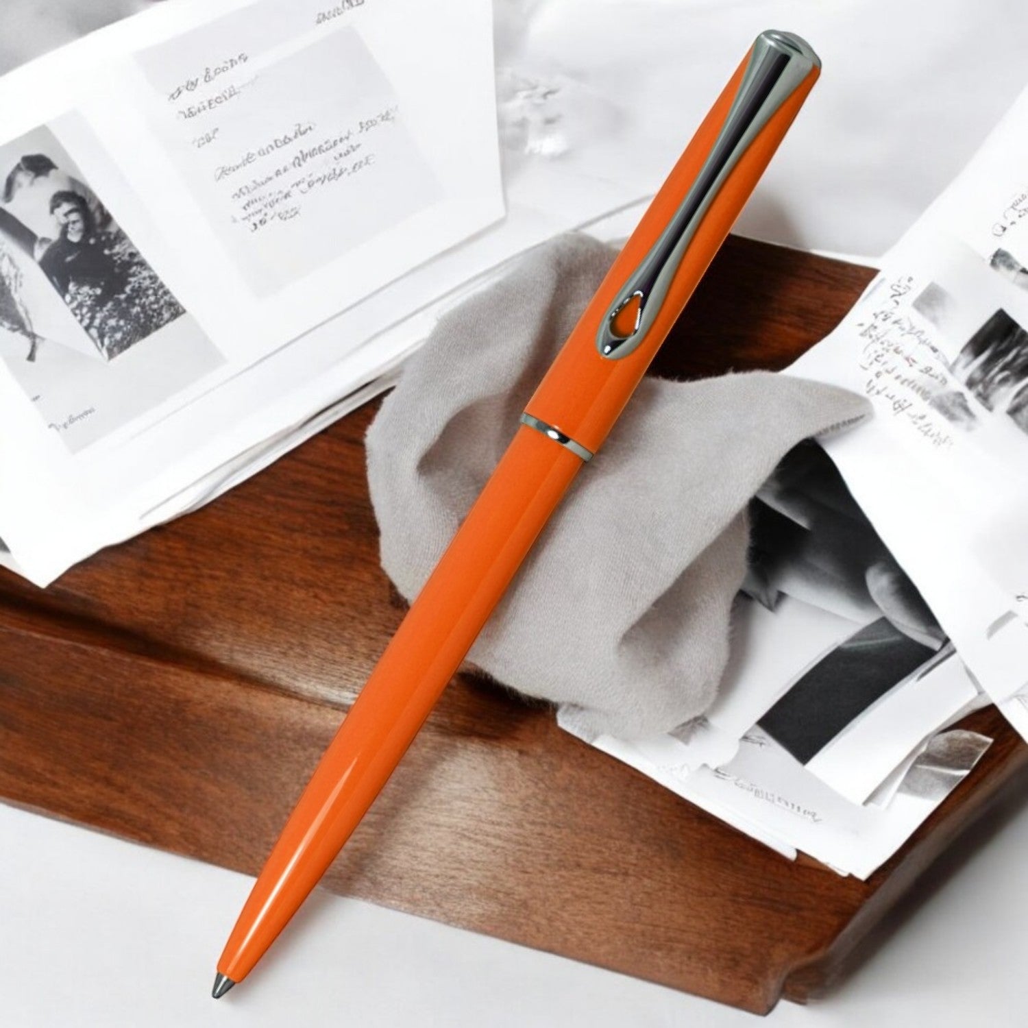 Diplomat Traveller Lumi Orange easyFLOW Ball Pen D20001069