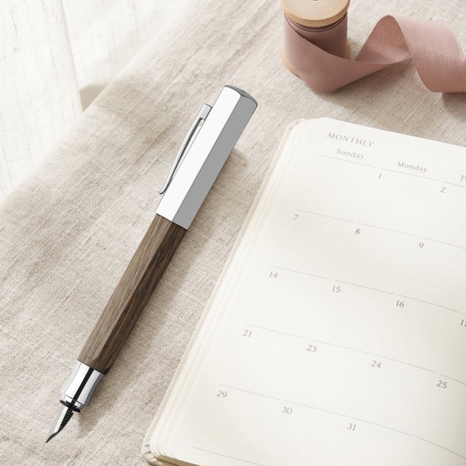 Faber-Castell Ondoro Smoked Oak Wood Fountain Pen