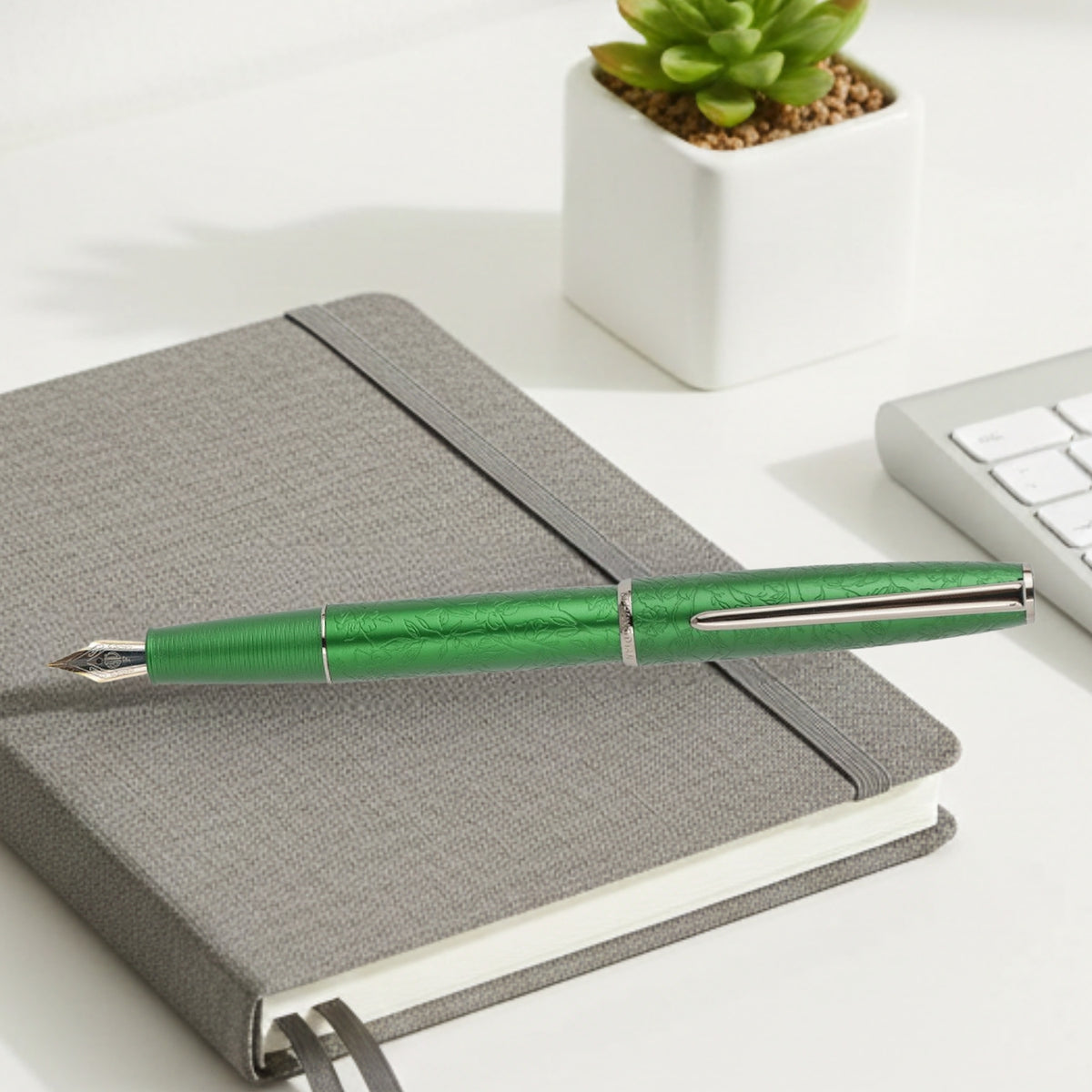 Hongdian A3 Taoyuan Wonderland Green Fountain Pen