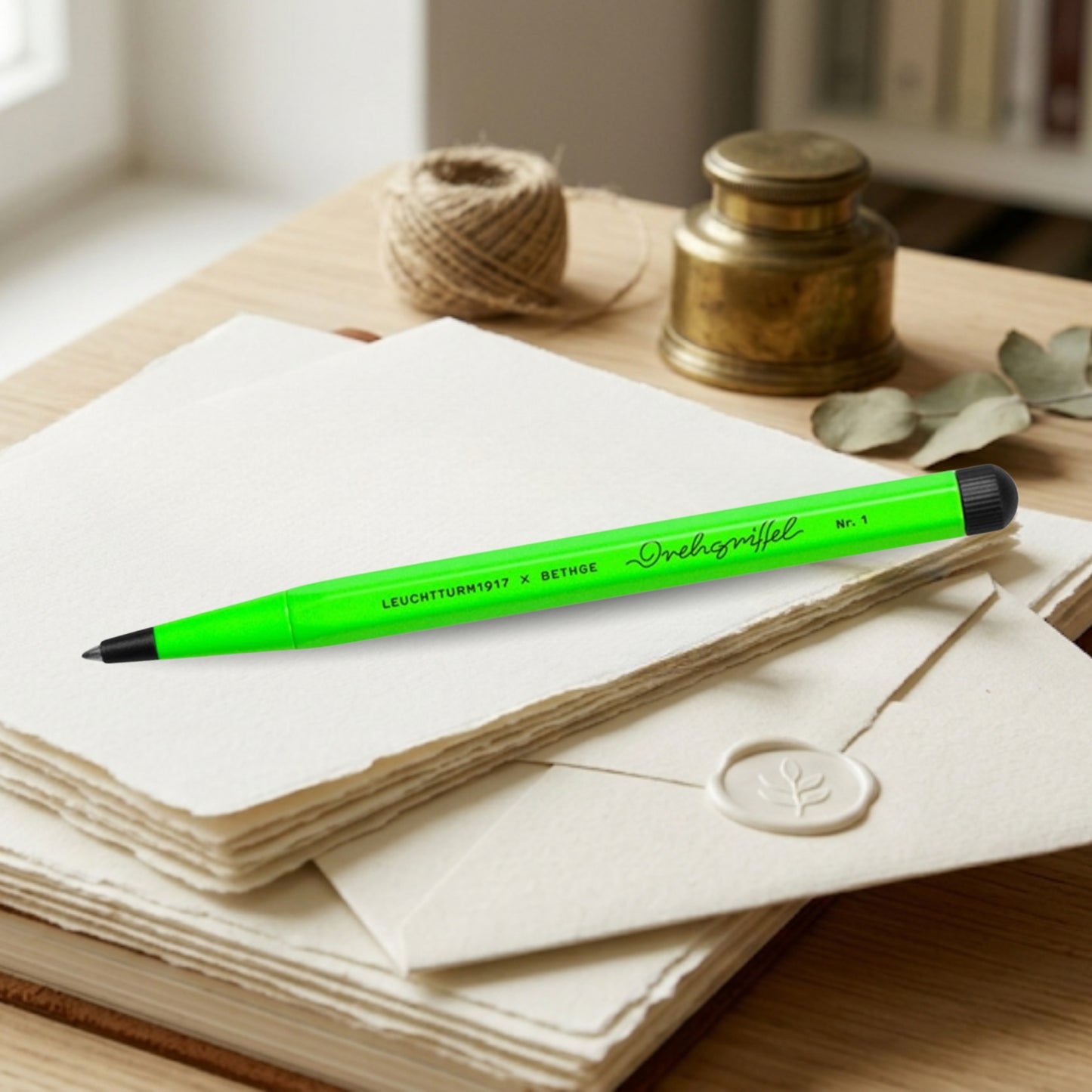 Leuchtturm1917 Drehgriffel Nr. 1 Luminous Green Ballpoint Pen 400444
