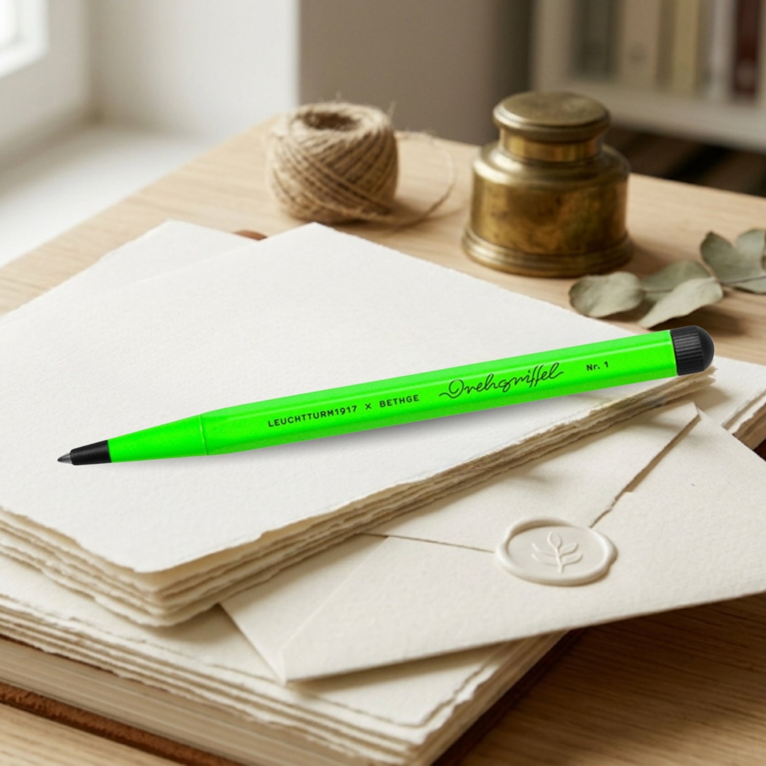 Leuchtturm1917 Drehgriffel Nr. 1 Luminous Green Ballpoint Pen 400444