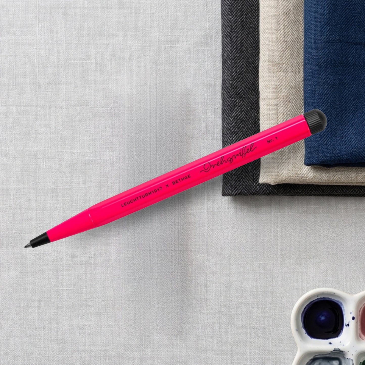 Leuchtturm1917 Drehgriffel Nr. 1 Luminous Pink Ballpoint Pen 400441