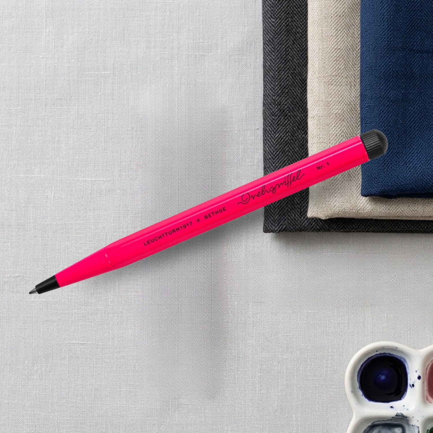 Leuchtturm1917 Drehgriffel Nr. 1 Luminous Pink Ballpoint Pen 400441