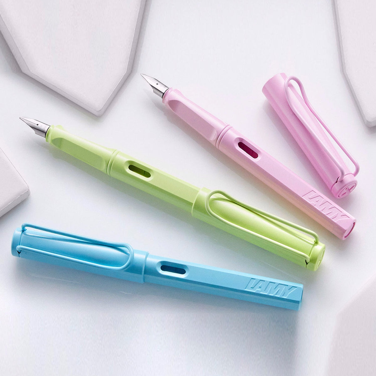 Lamy 0D2 Safari Light Rose Fountain Pen