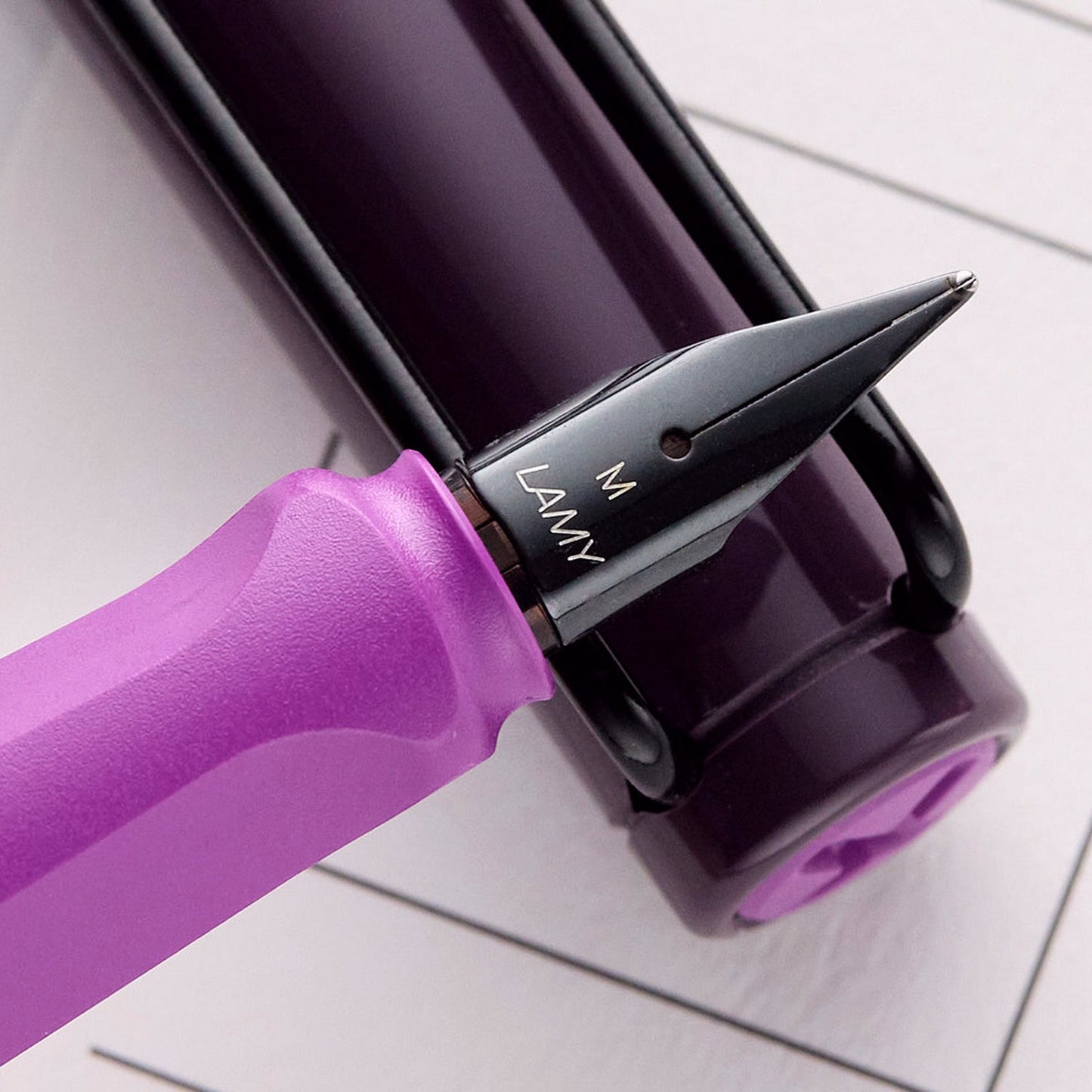 Lamy 0D8 Safari Violet blackberry Fountain Pen (Special Edition)