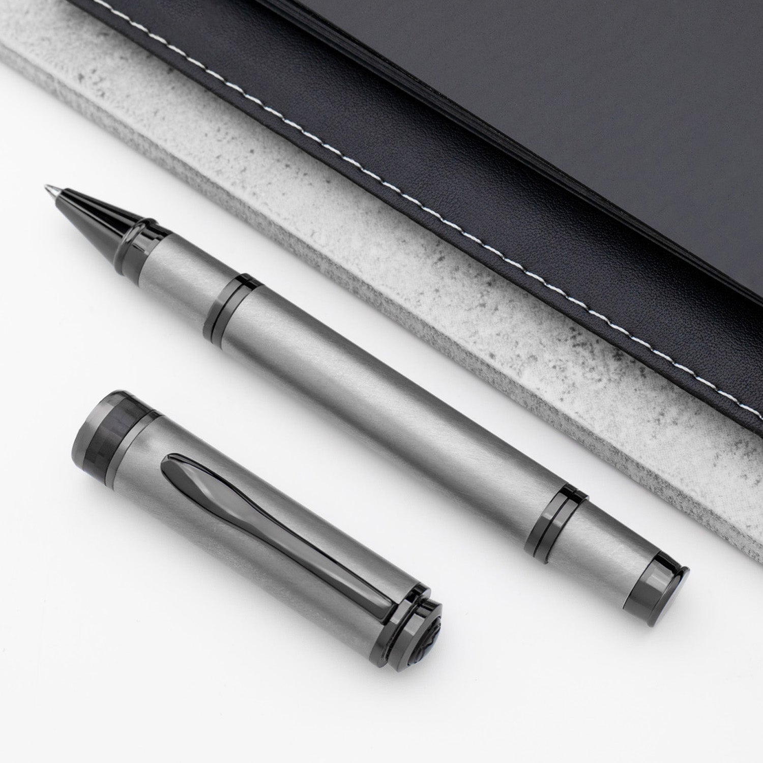 Monteverde Innova TI Titanium PVD Roller Ball Pen MV47008 (Limited Edition)