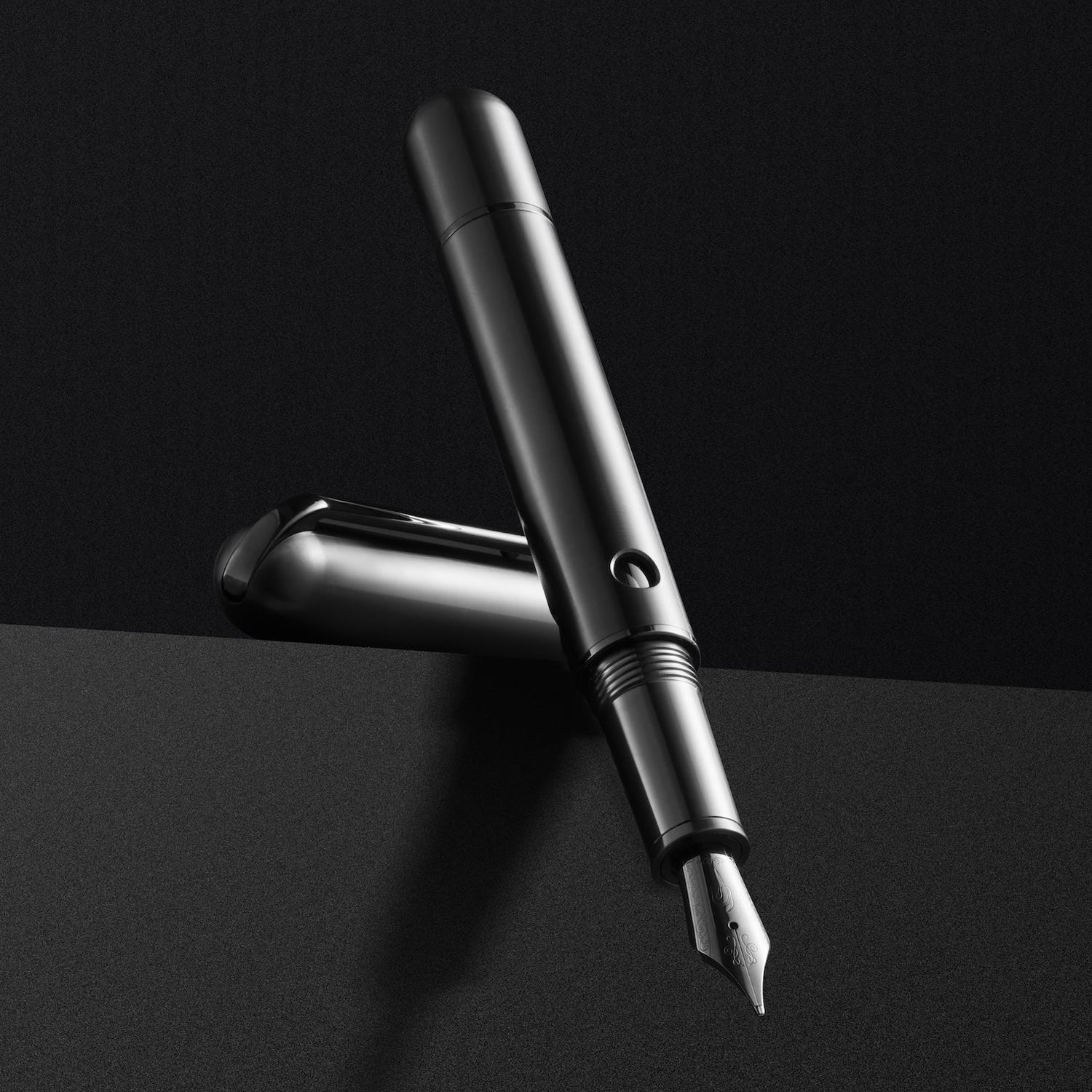 Nahvalur Nautilus Ti Black Fountain Pen