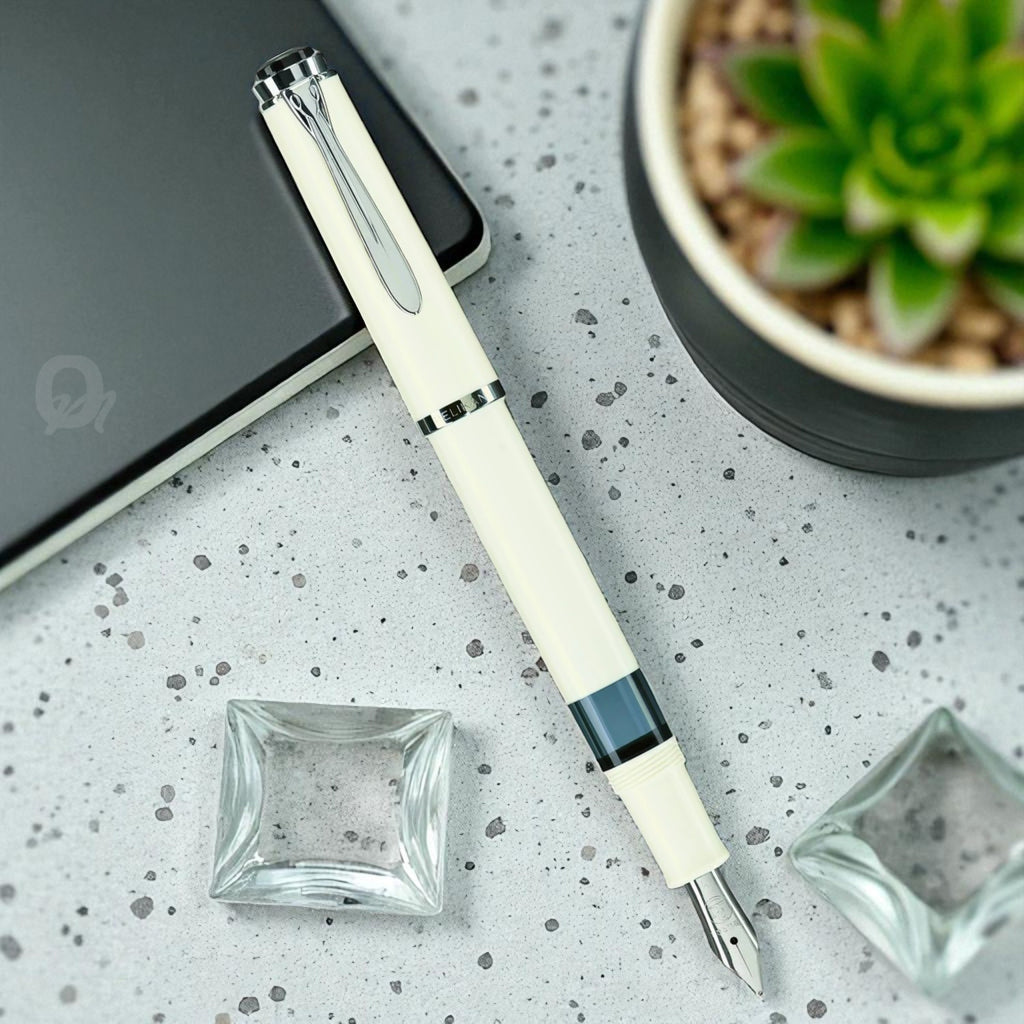 Pelikan Classic M205 White Fountain Pen