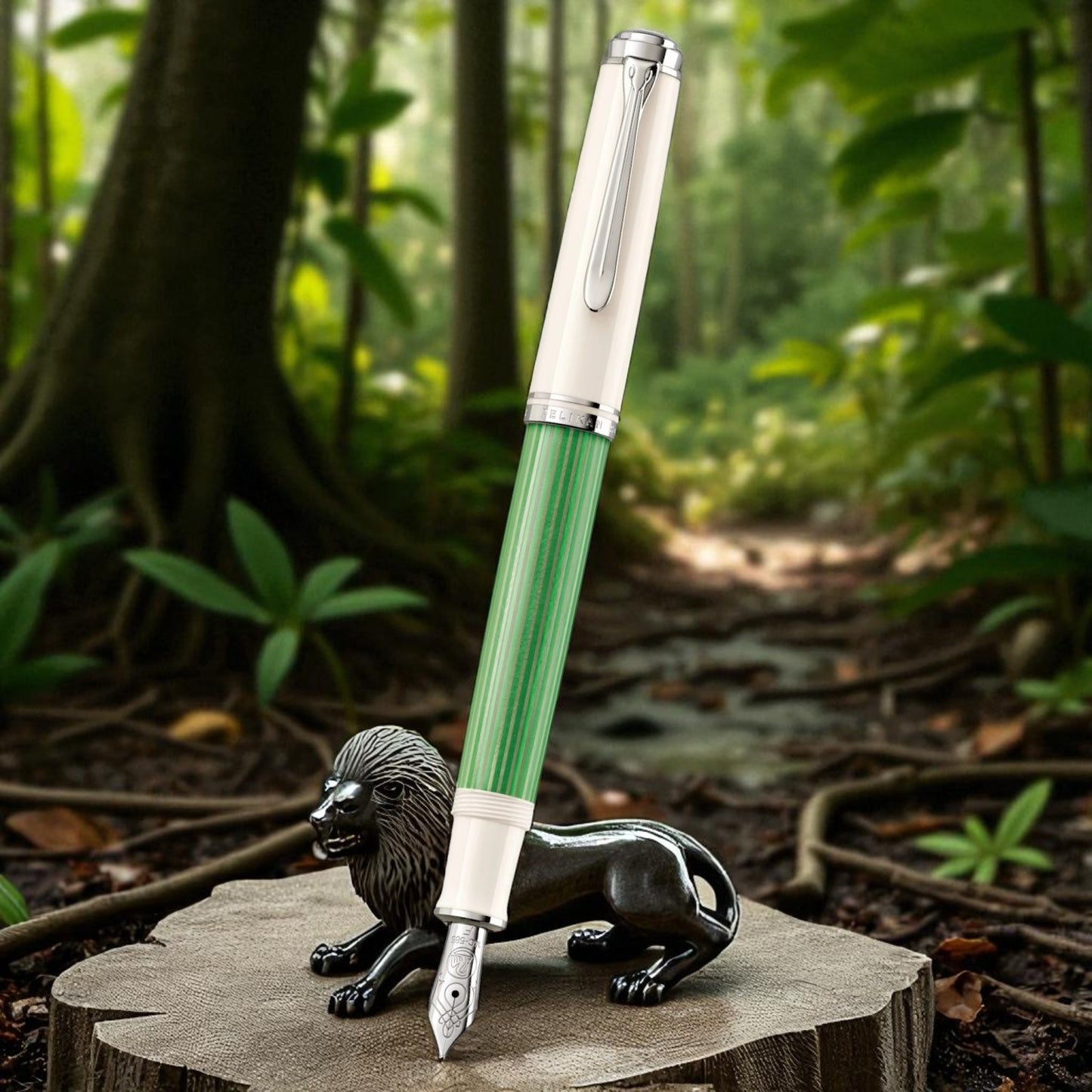 Pelikan Souveran M605 Green/White Fountain Pen (Special Edition)