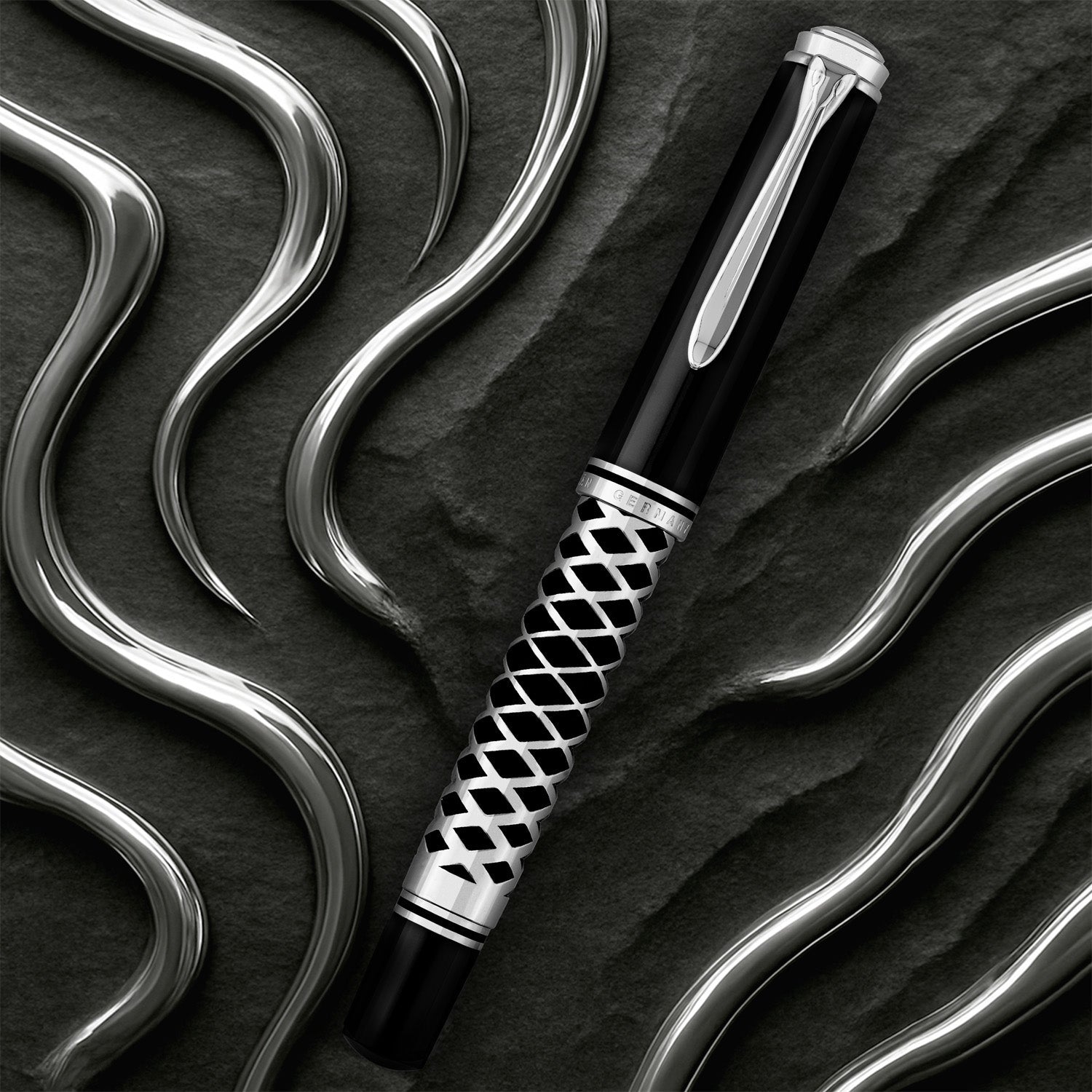 Pelikan Souveran M805 Metal Sleeve Fountain Pen (Special Edition)