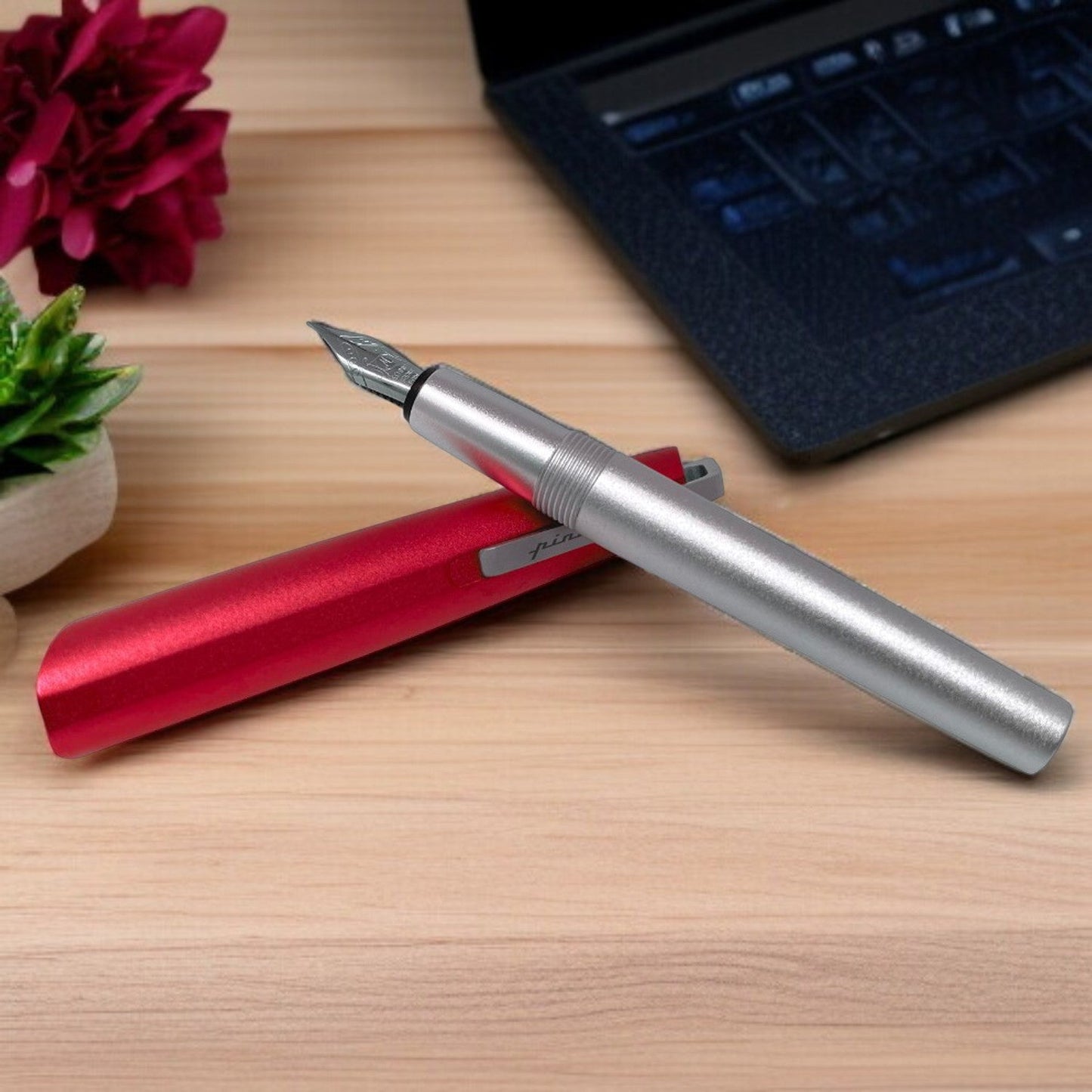 Pininfarina Segno Pf Go Red PVD Fountain Pen