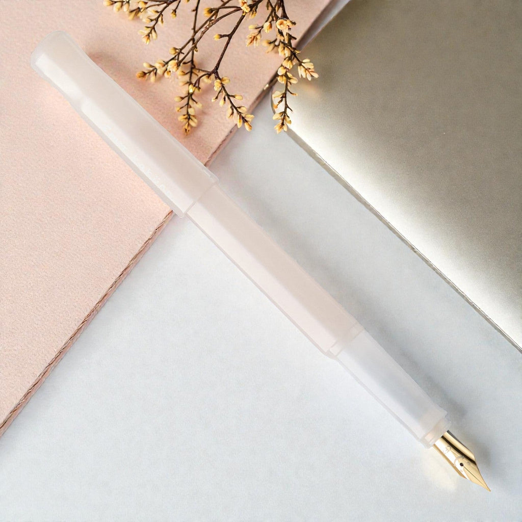 Pilot Kakuno White Fountain Pen