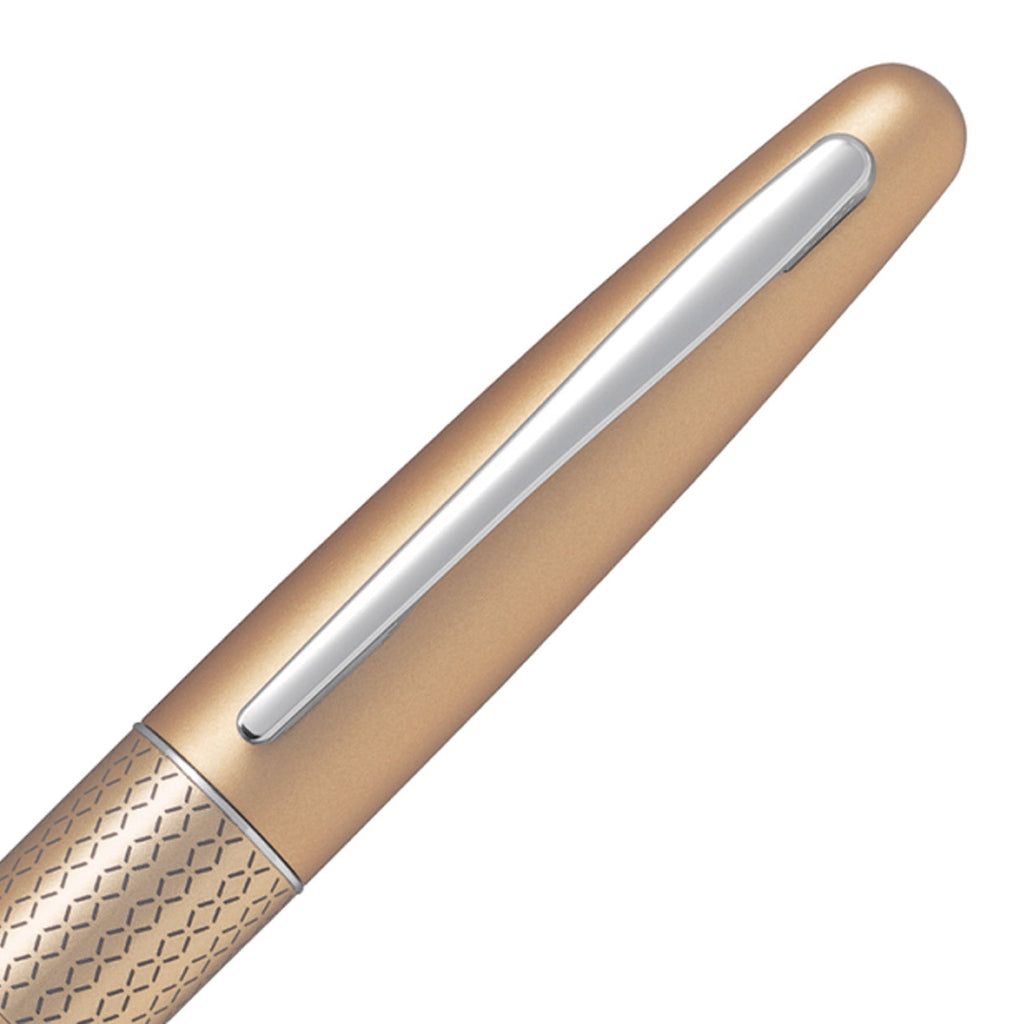 Pilot Metropolitan 01 - Golden Zigzag Ballpoint Pen - Image 2