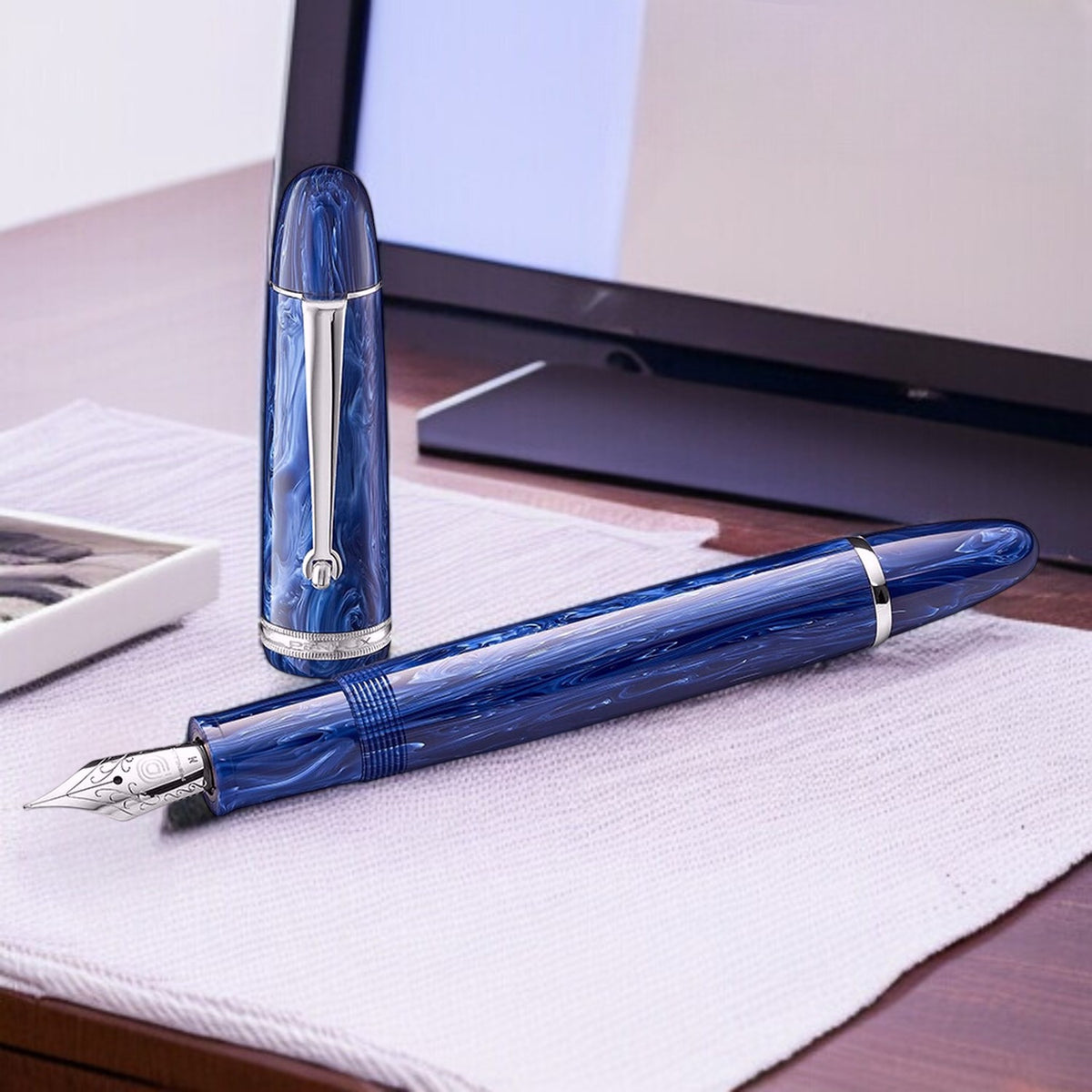 Penlux Masterpiece Grande Wave Blue CT Fountain Pen