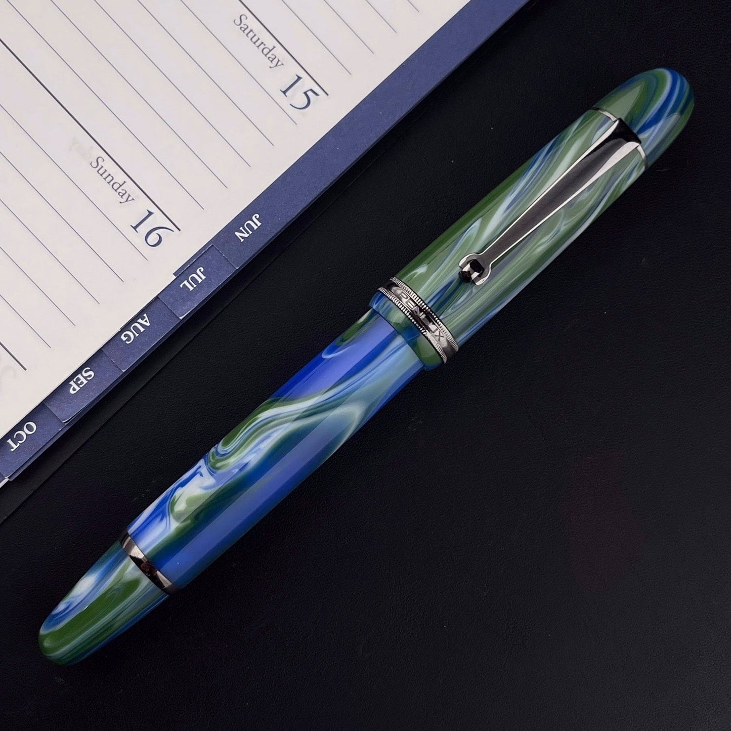 Penlux Masterpiece Grande The Green Earth Fountain Pen (Limited Edition)