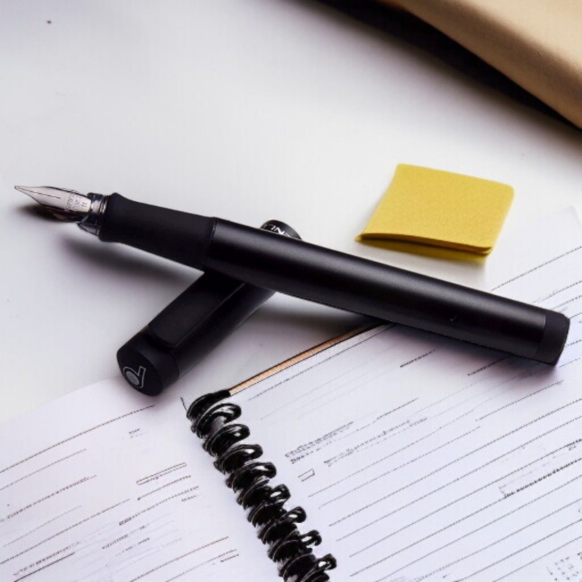 Penlux Junior Metallic Black Fountain Pen