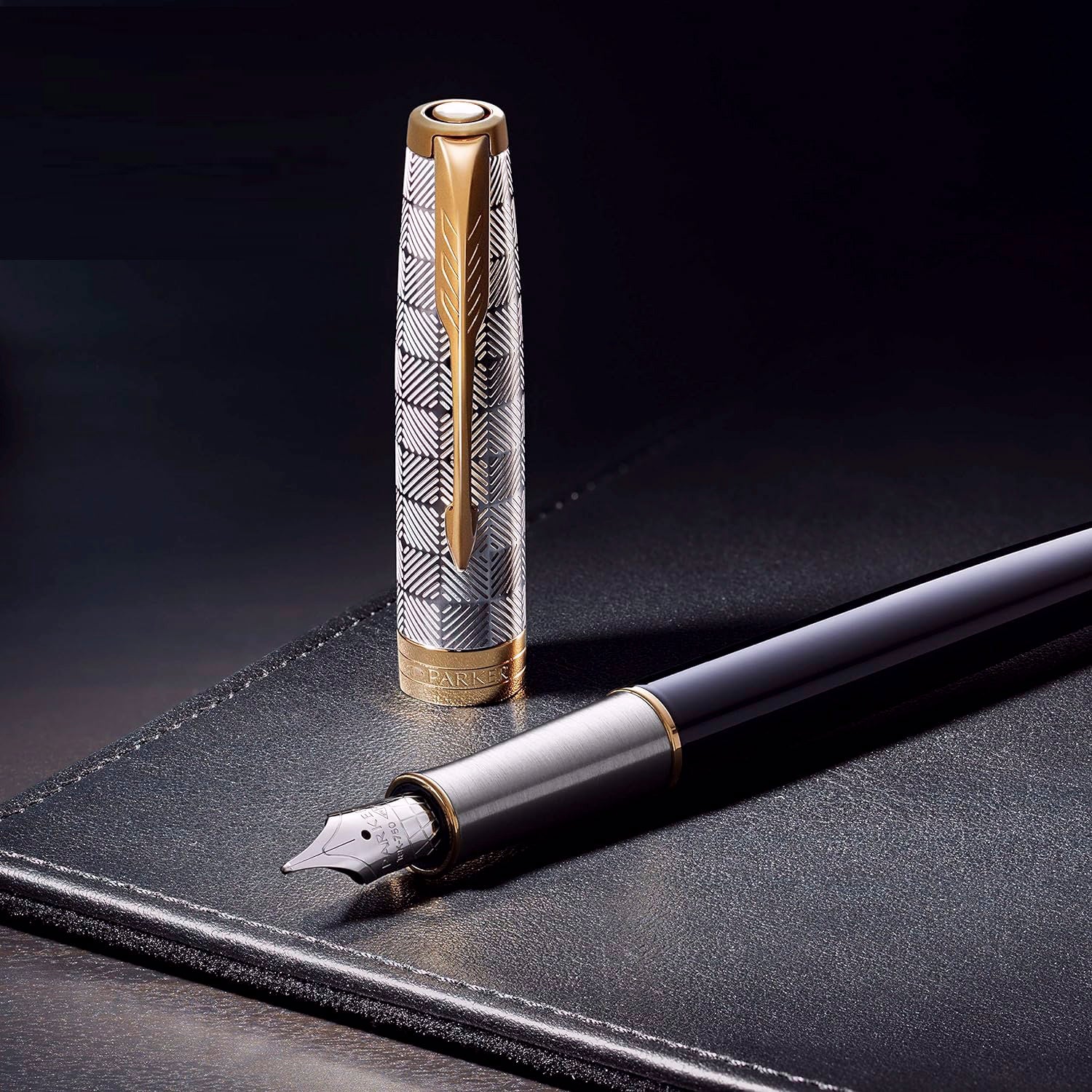 Parker Premium Sonnet Metal & Black Lacquer GT Fountain Pen