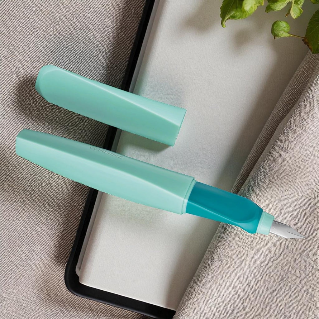 Pelikan Twist P457 Fountain Pen (Neo Mint)