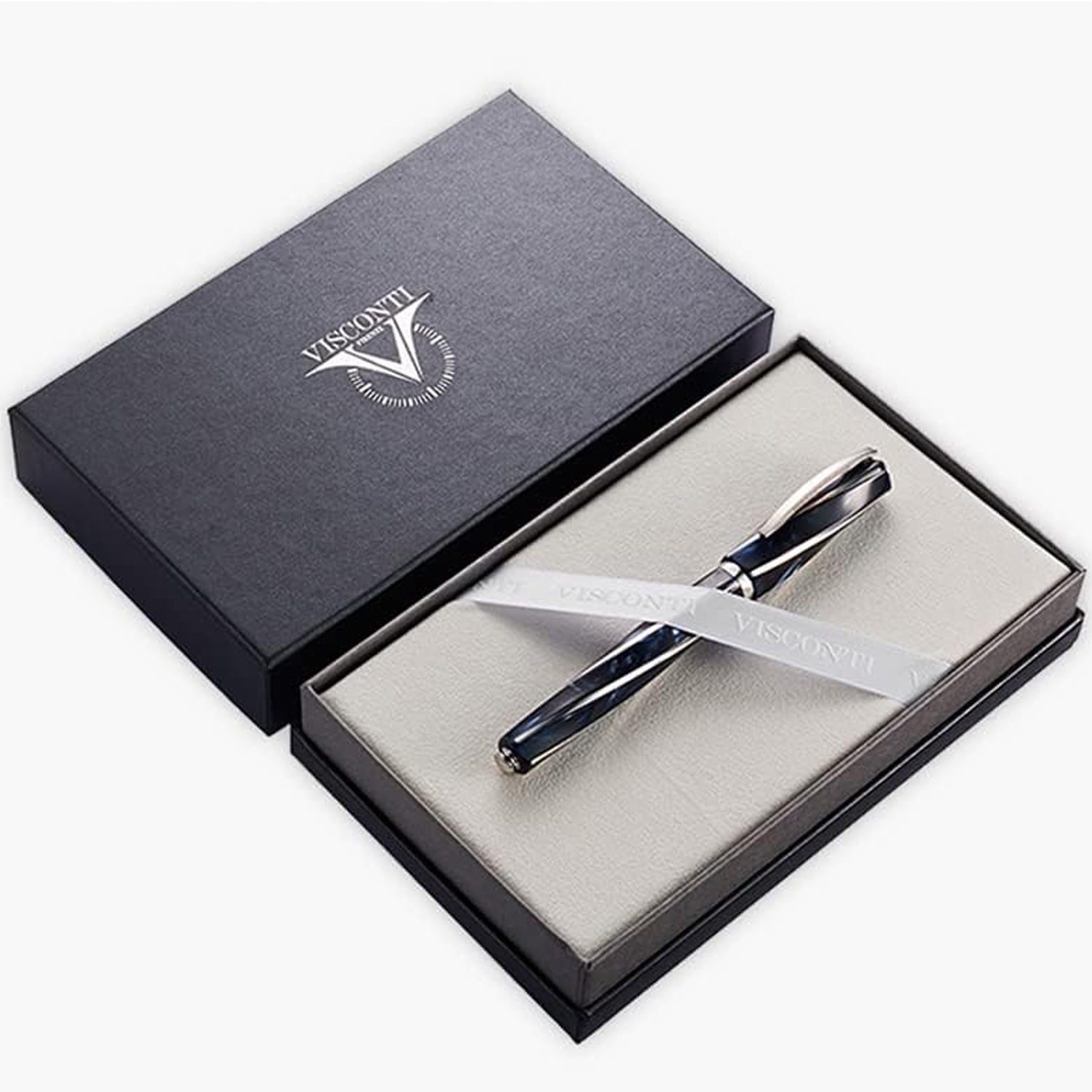Visconti Divina Elegance Black CT Fountain Pen