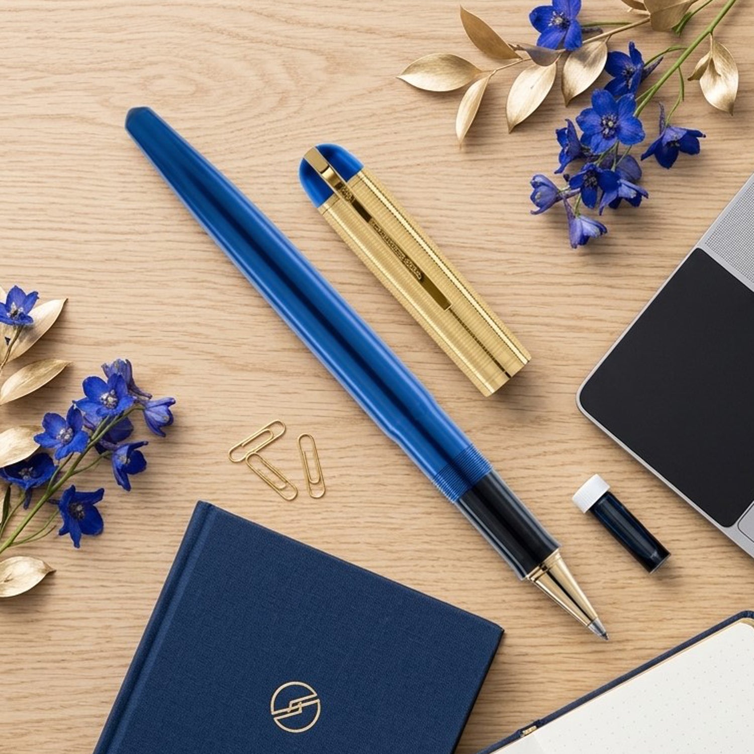 Wahl Eversharp Skyline Blue GT Roller Ball Pen 200402118-RB