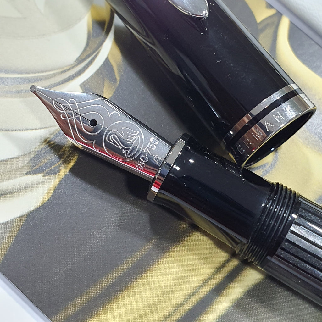 Pelikan Souveran M805 Stresemann Anthracite Fountain Pen | Germany