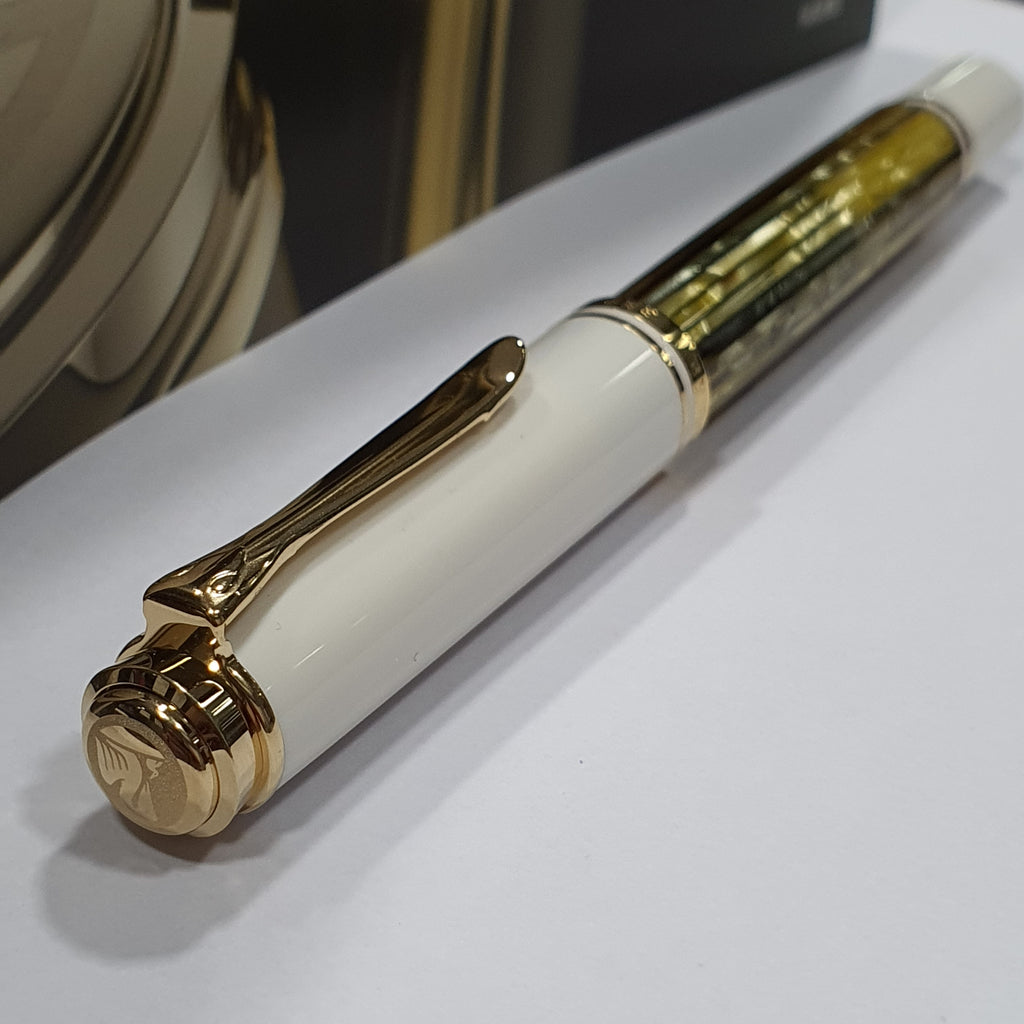 Pelikan Souveran M400 White Tortoiseshell Fountain Pen | Germany
