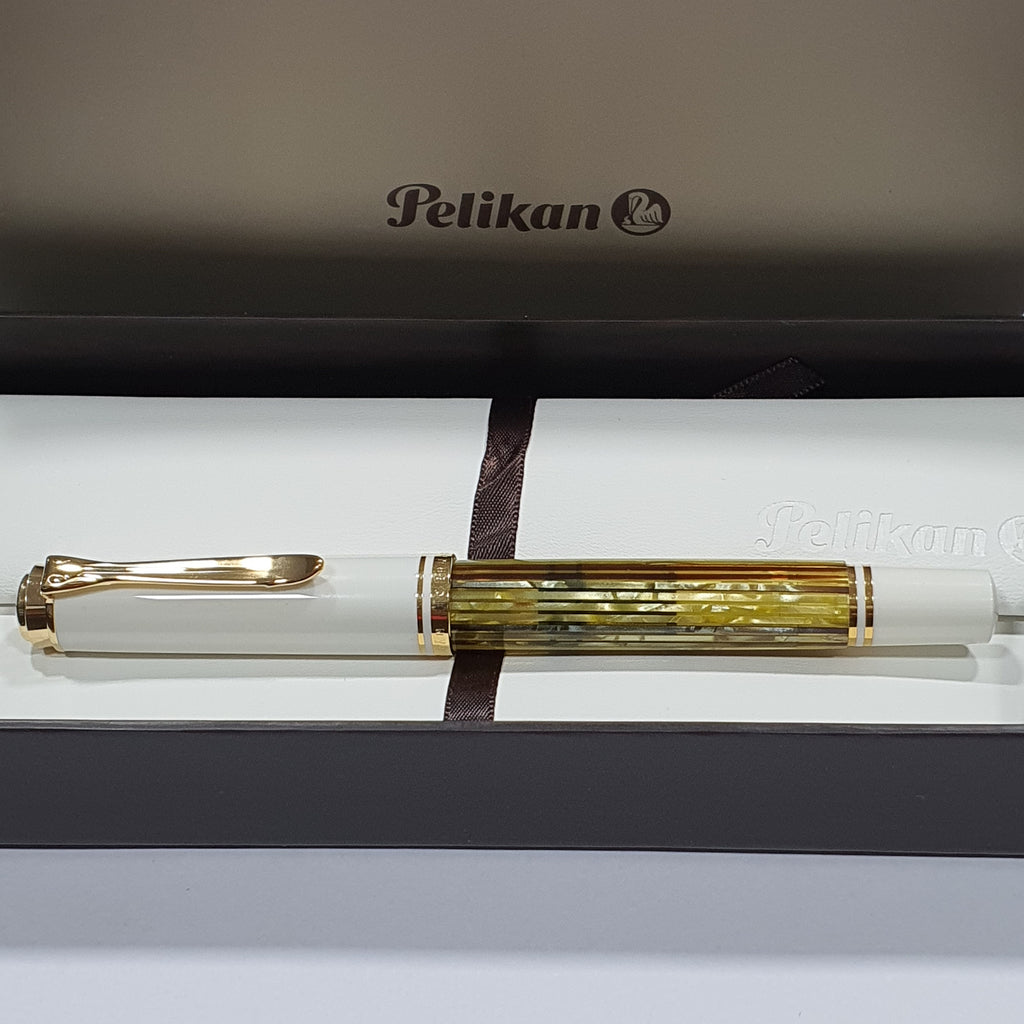 Pelikan Souveran M400 White Tortoiseshell Fountain Pen | Germany