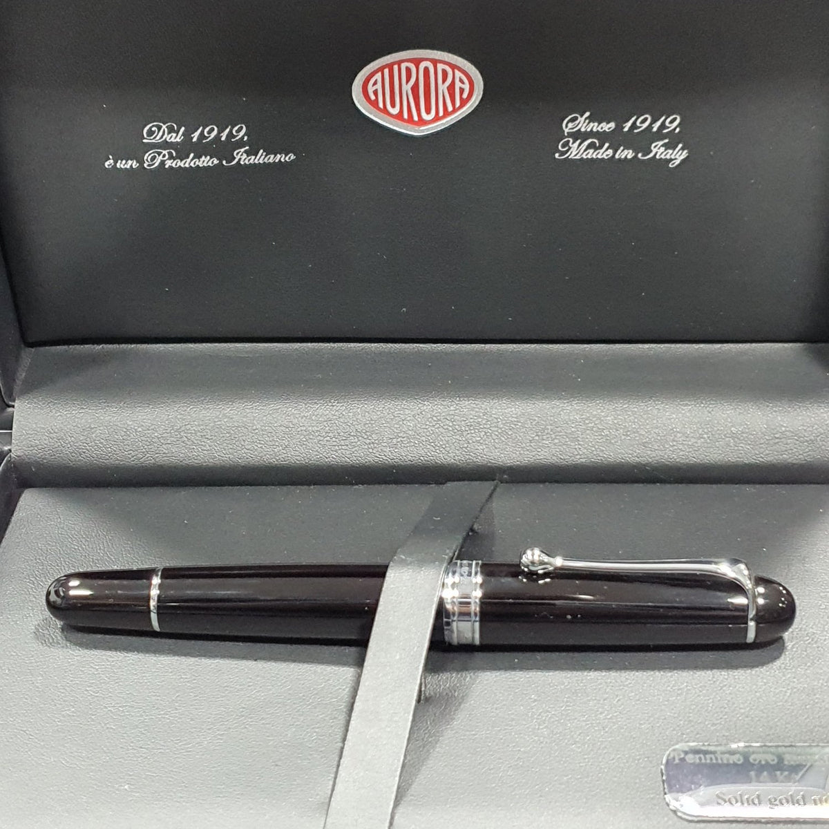 Aurora 88 Black 14K Gold CT Fountain Pen 800-C
