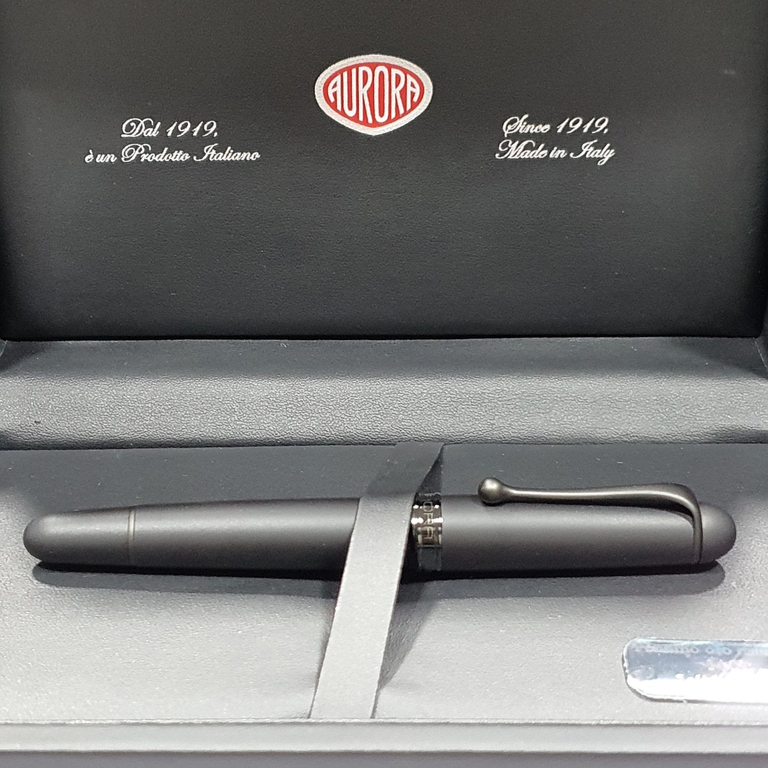 Aurora 88 Unica Black 14K Gold Fountain Pen 809-NN