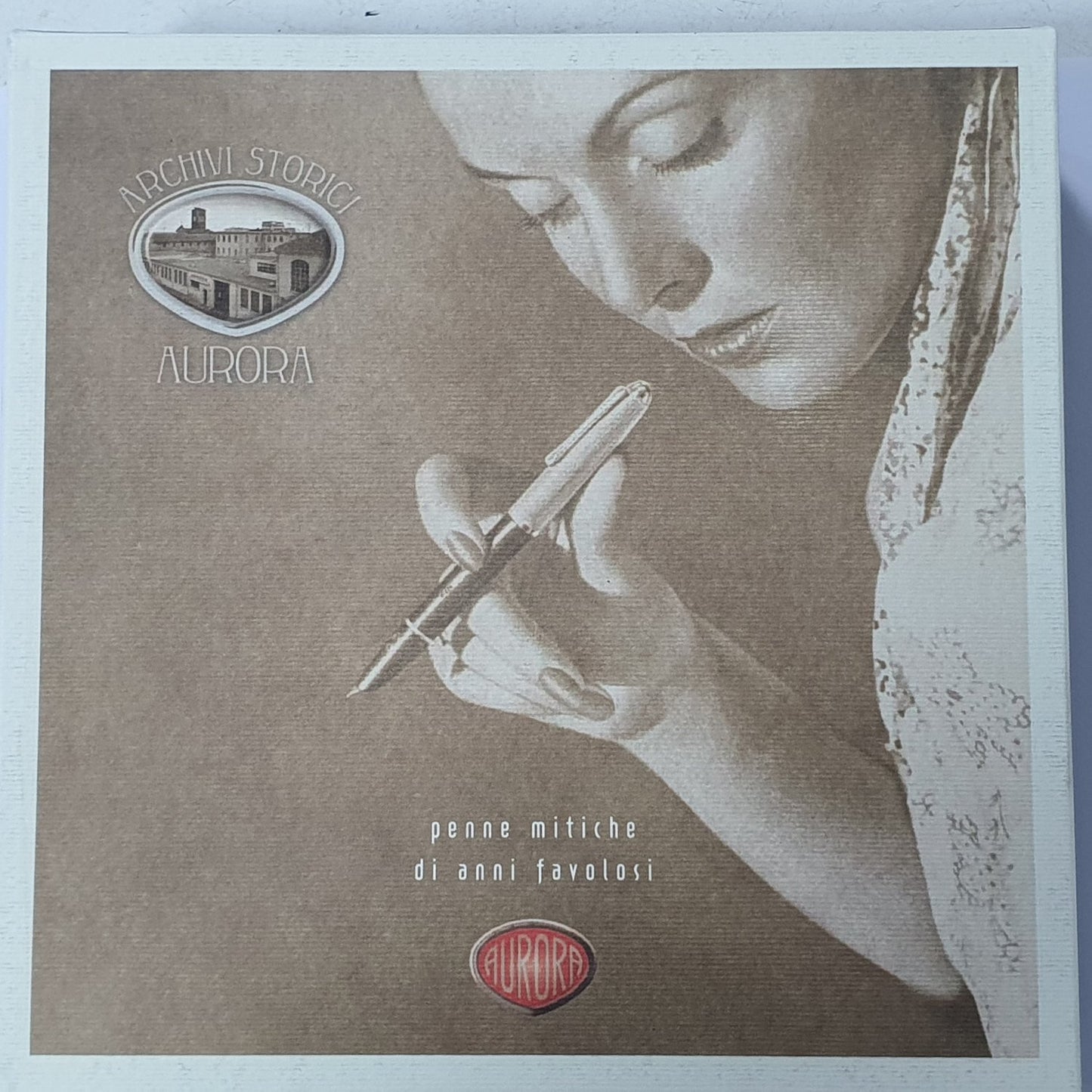 Aurora Duo Cart Burgundy Fountain Pen wih hooded nib