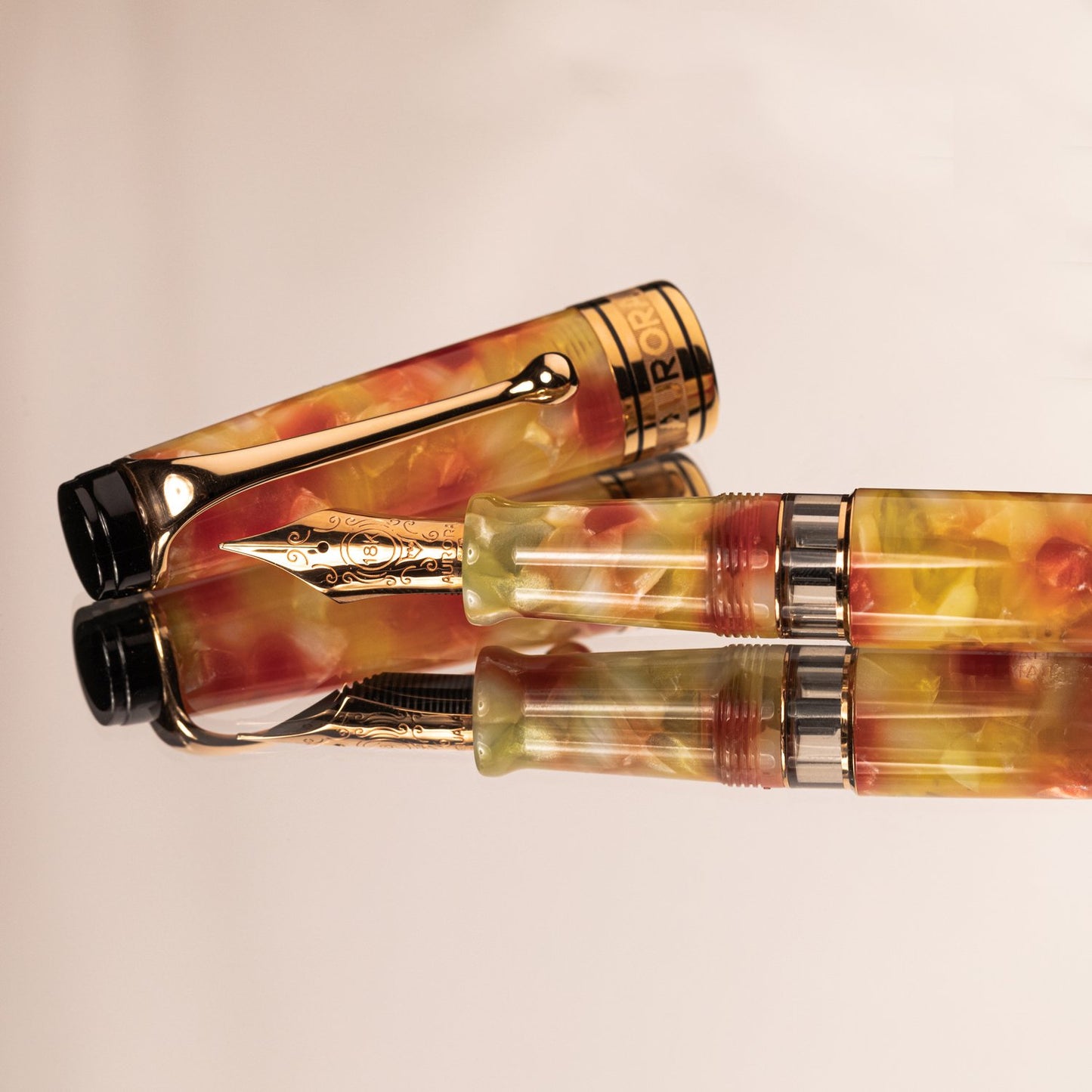 Aurora Optima Caleidoscopio Luce Gialla RT Fountain Pen 996-PKG (Limited Edition) having marbled finish