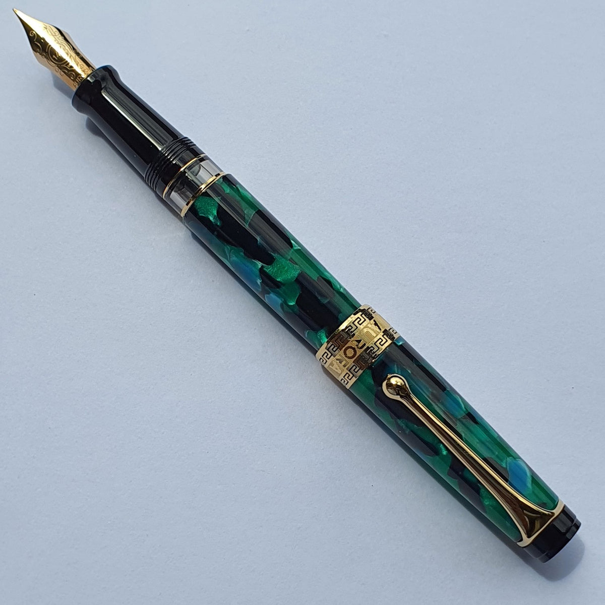 Aurora Optima Emerald Green 14K Gold GT Fountain Pen
